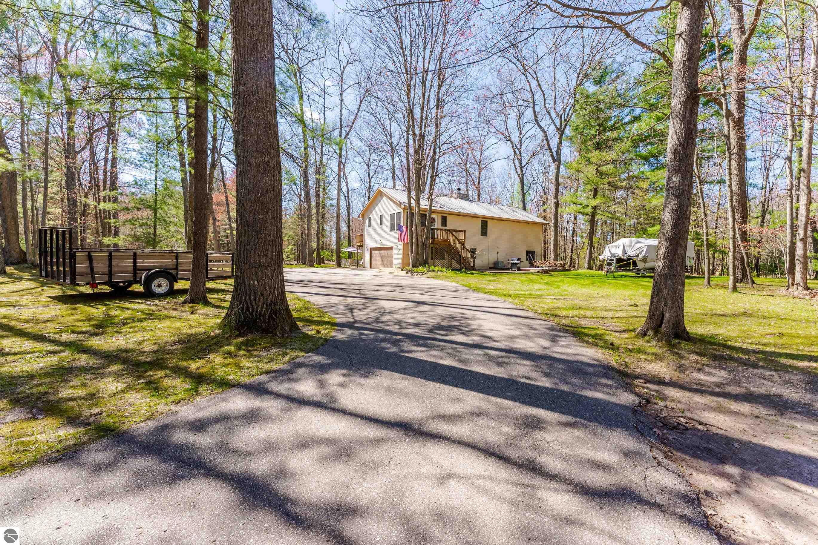 125 Dubonnet Trail