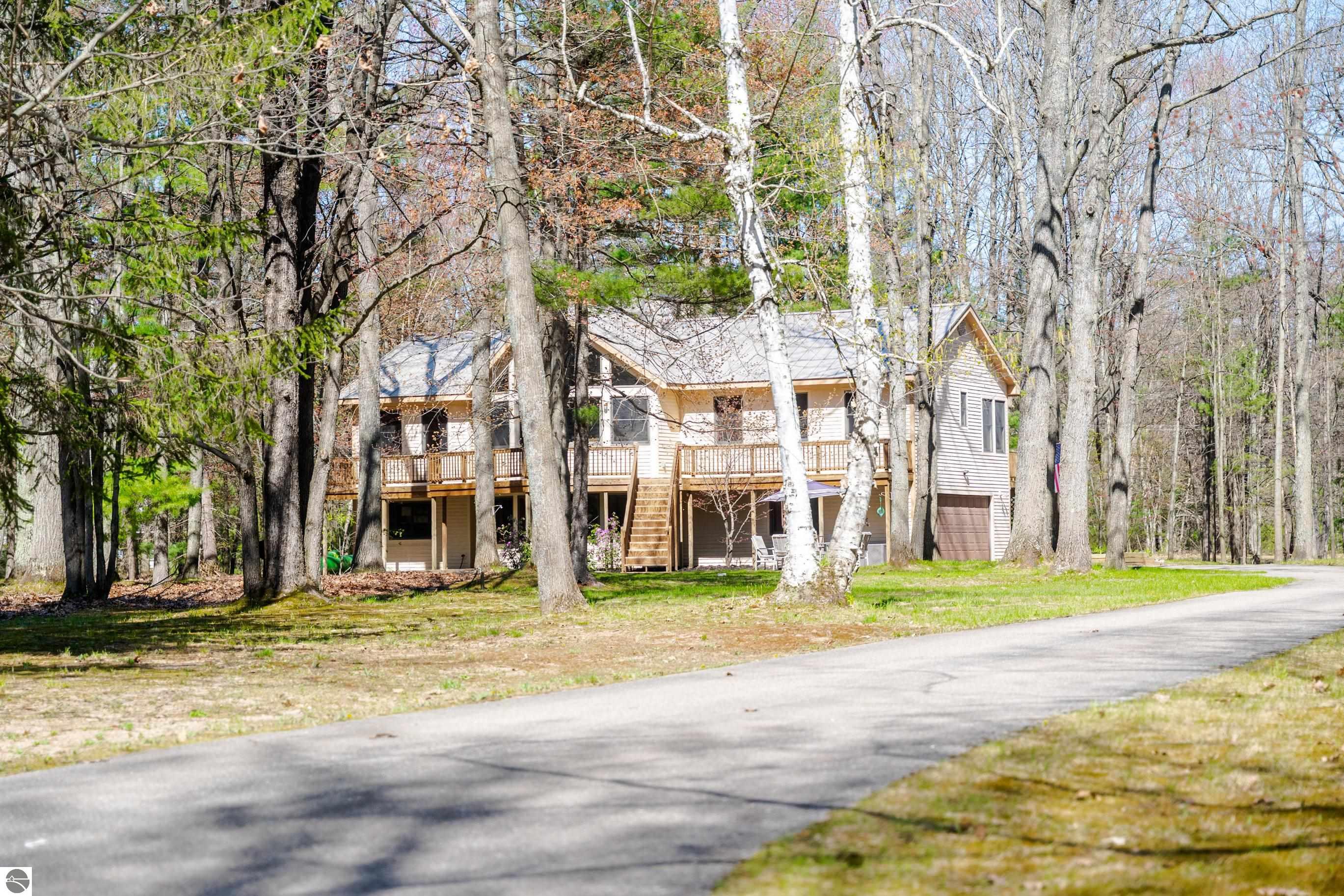 125 Dubonnet Trail