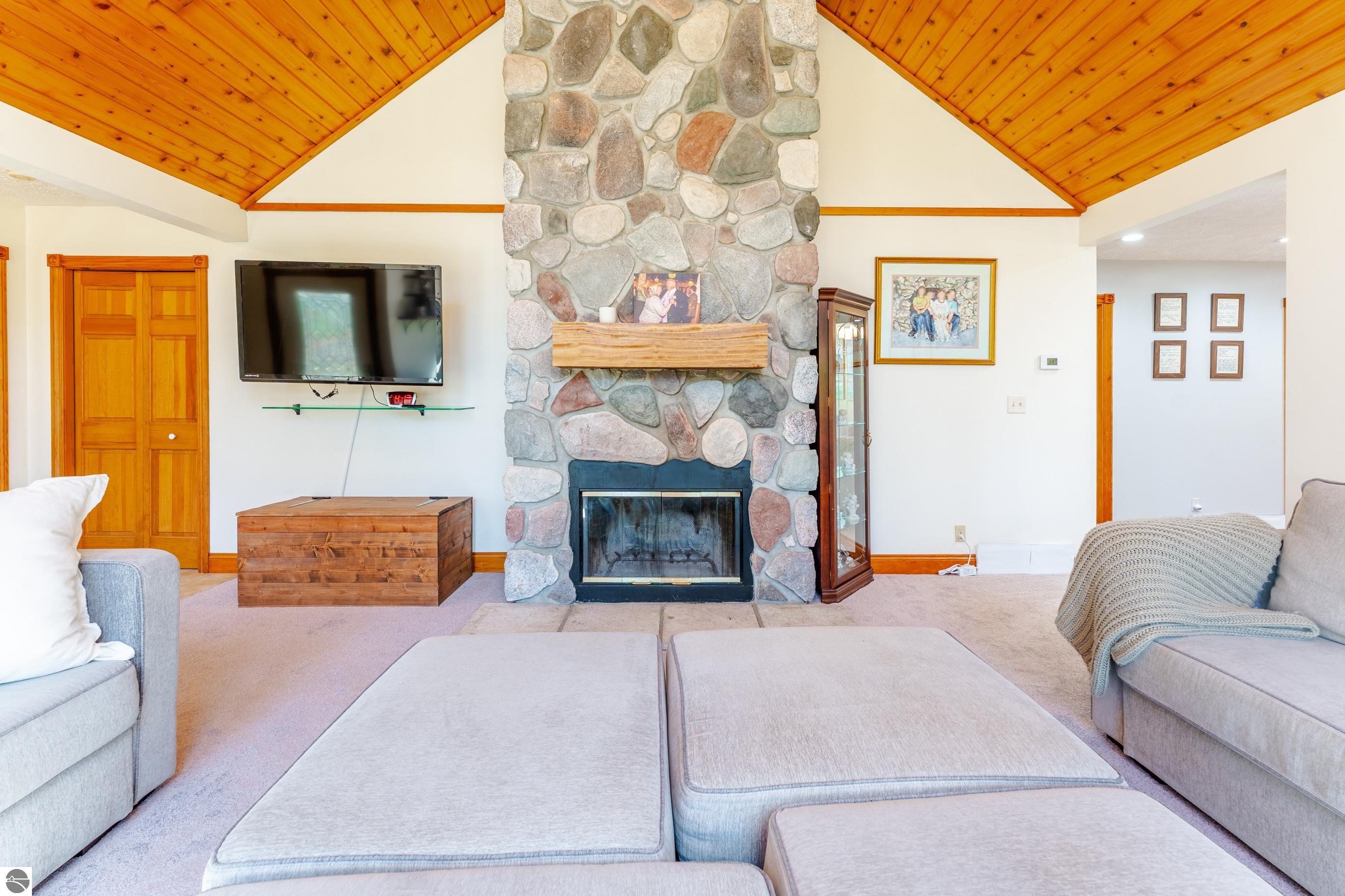 125 Dubonnet Trail