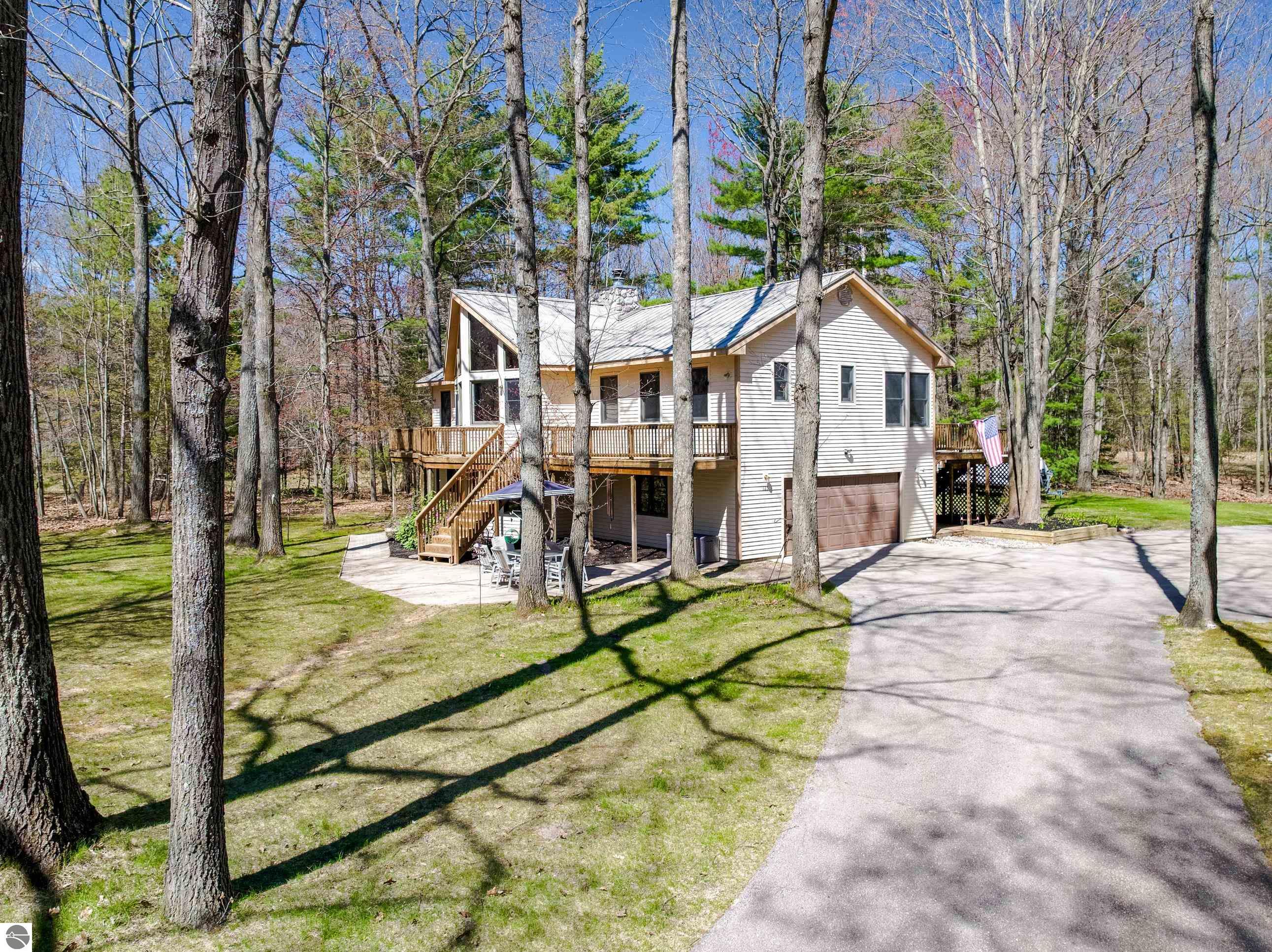 125 Dubonnet Trail