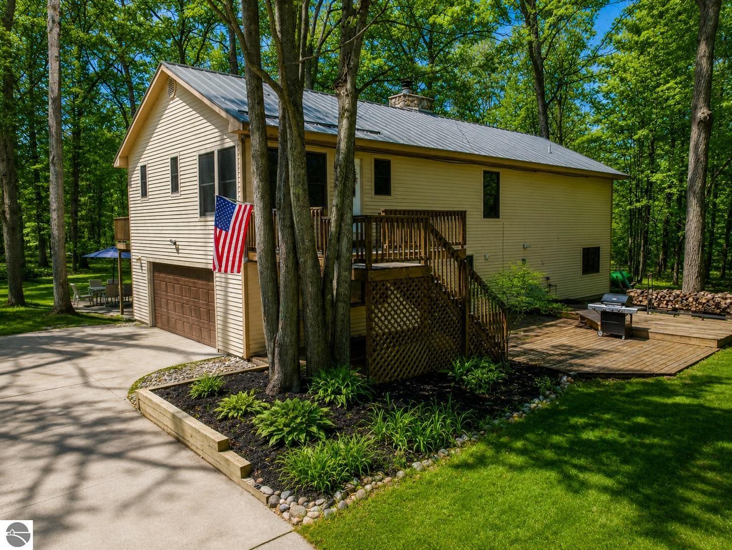125 Dubonnet Trail