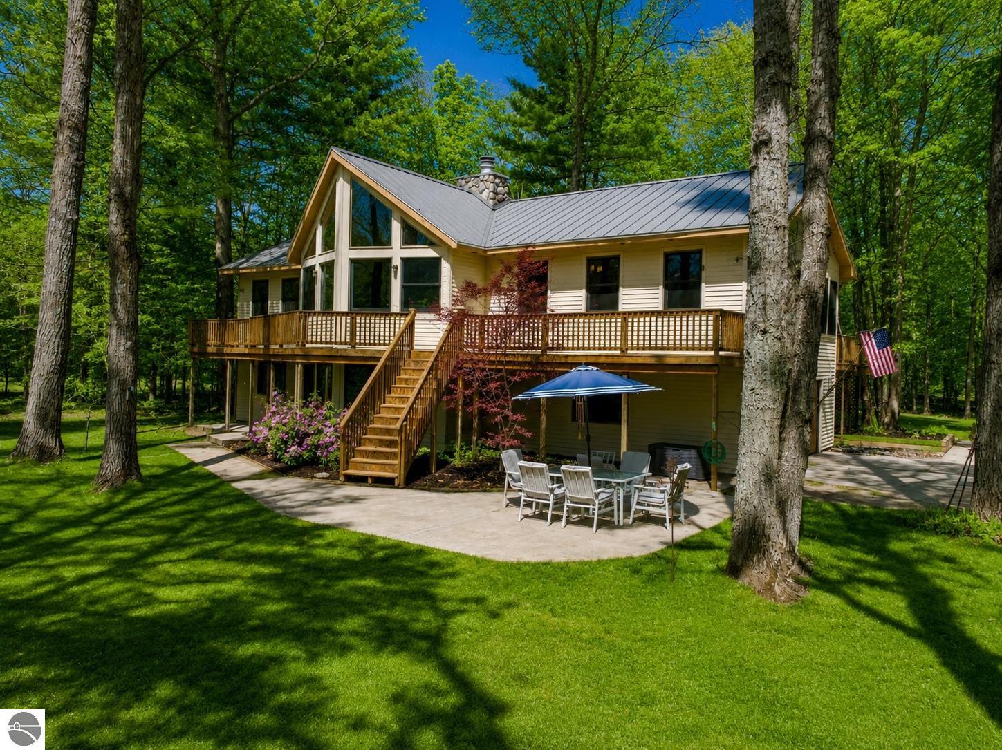 125 Dubonnet Trail