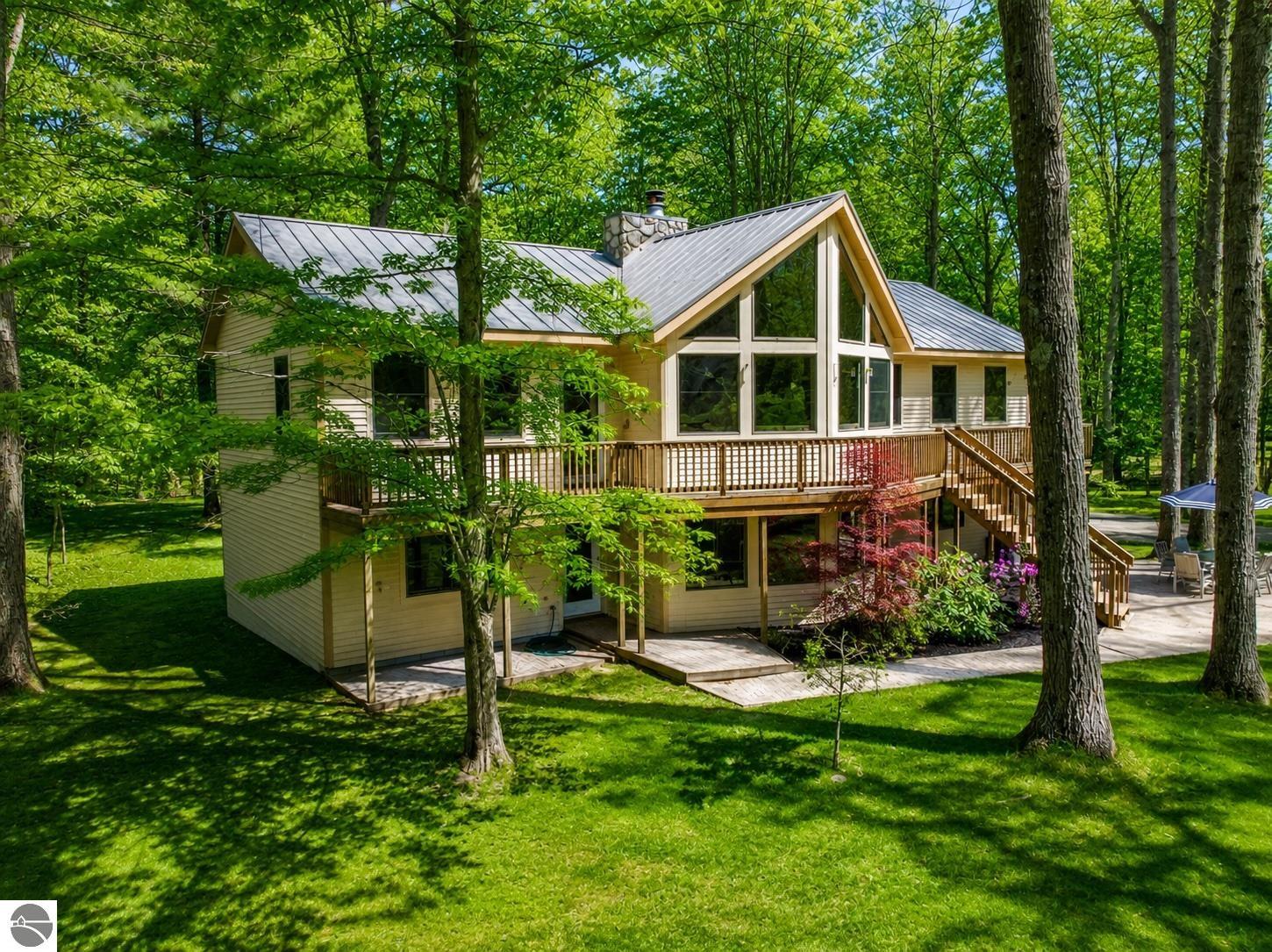 125 Dubonnet Trail