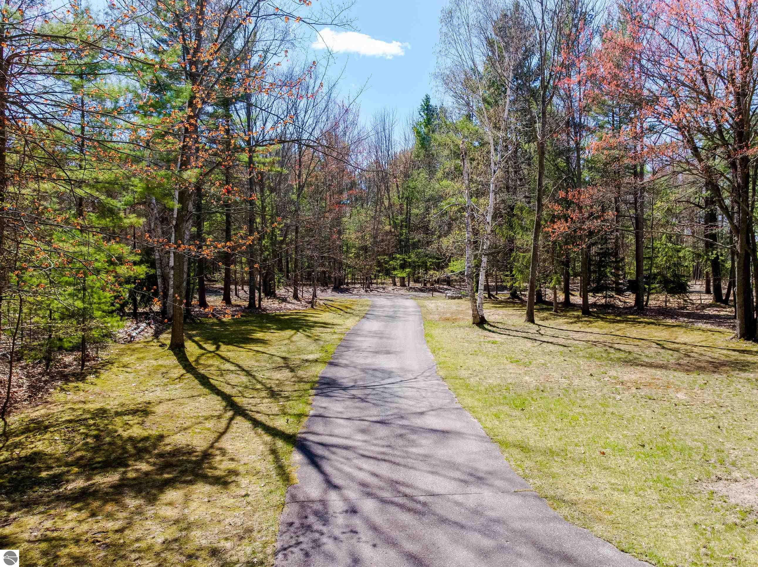 125 Dubonnet Trail