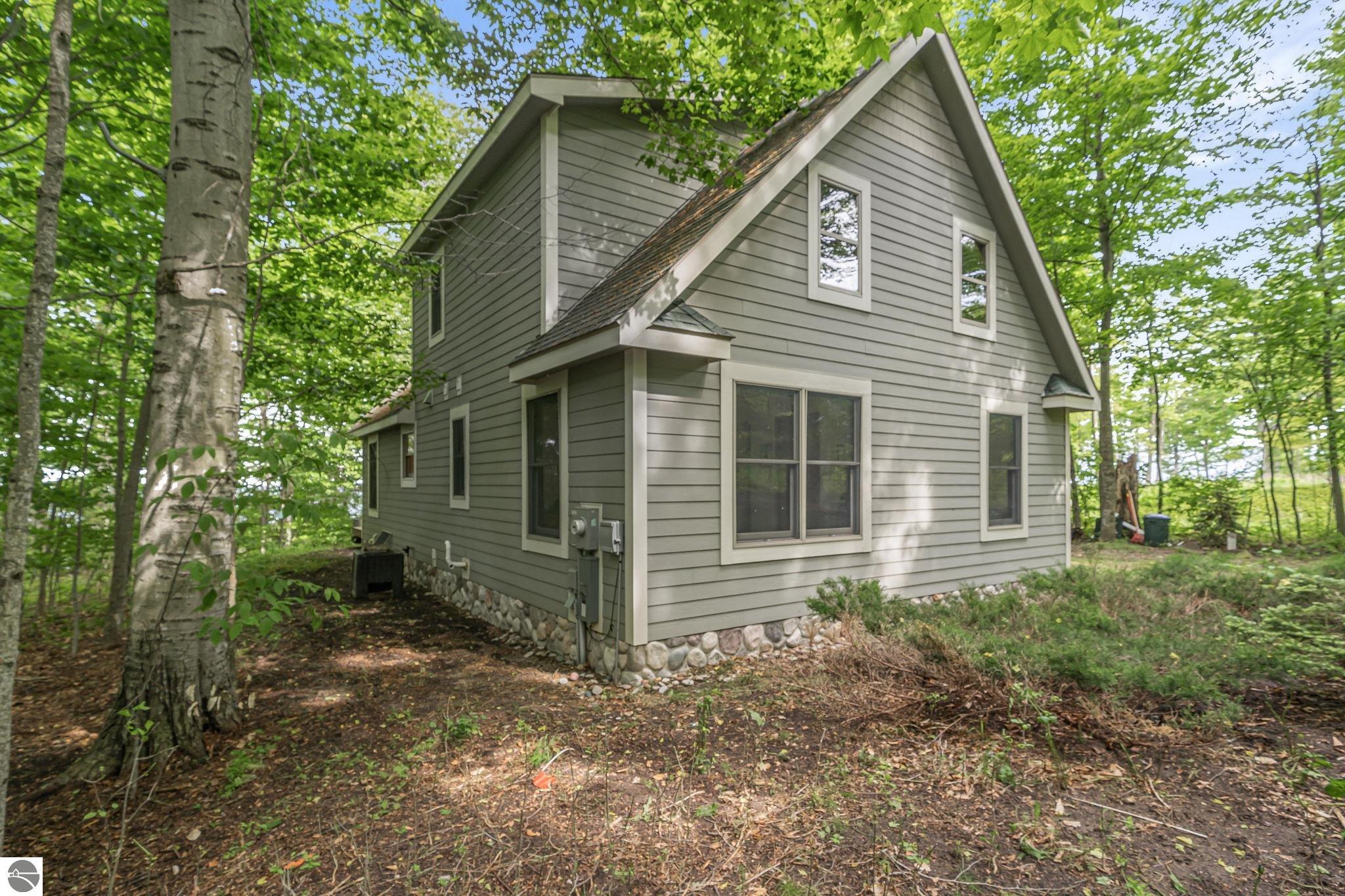 12271 N Island View Drive