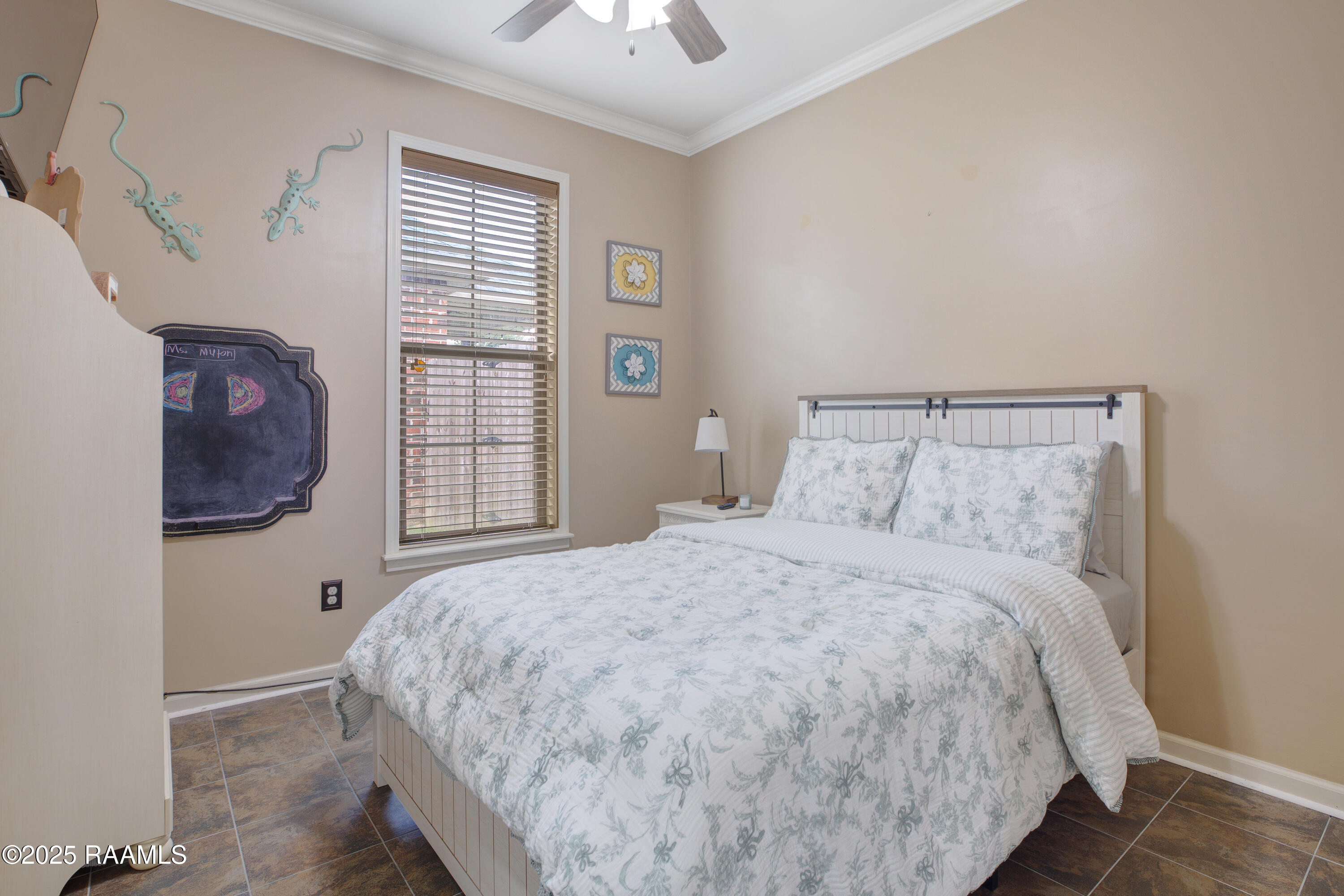 100 Smithville Court