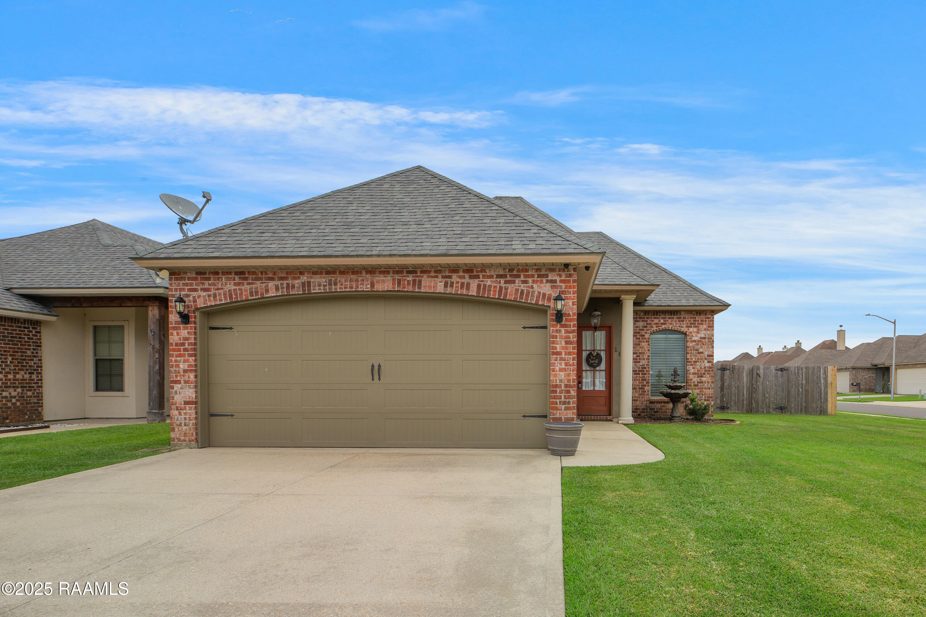 100 Smithville Court
