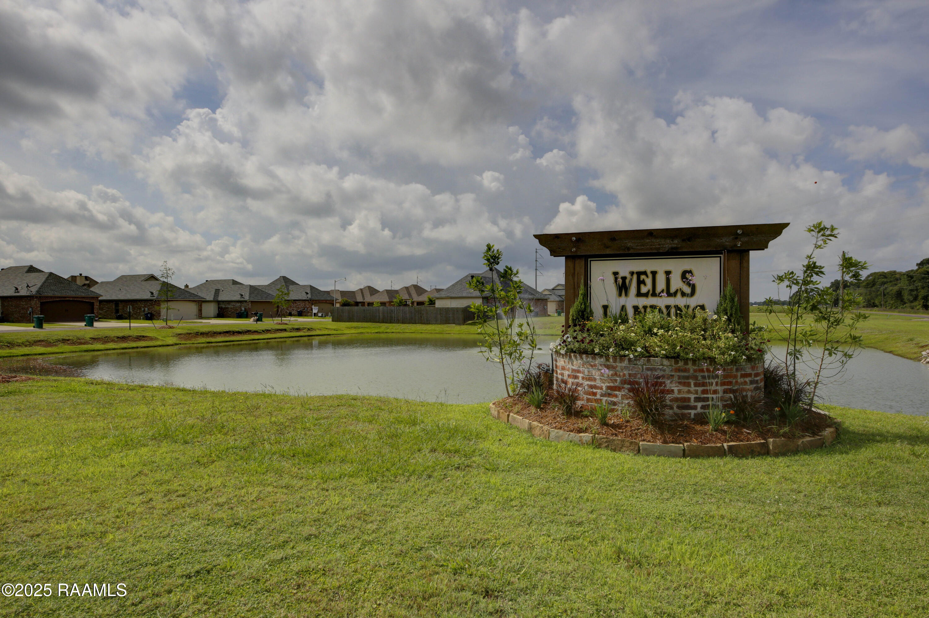 100 Smithville Court