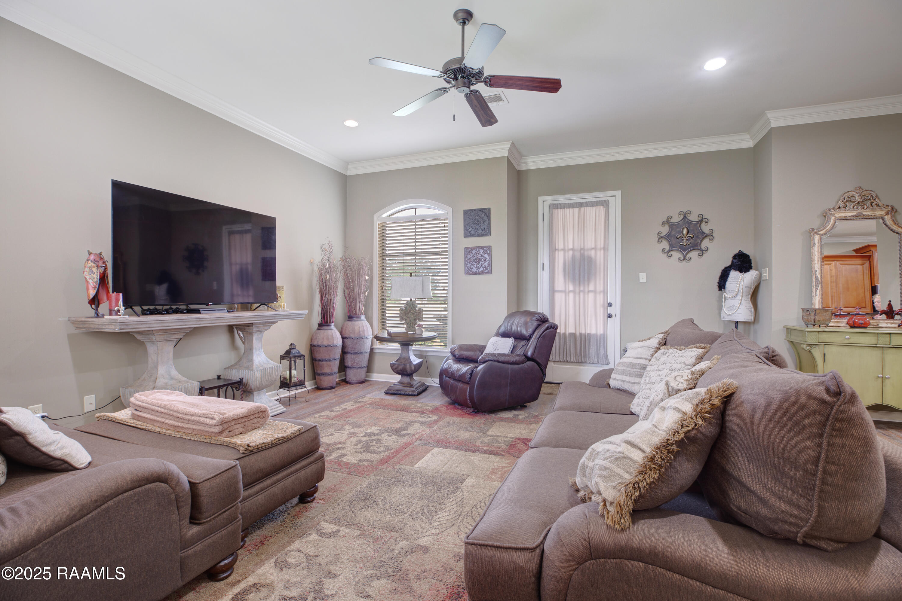 100 Smithville Court