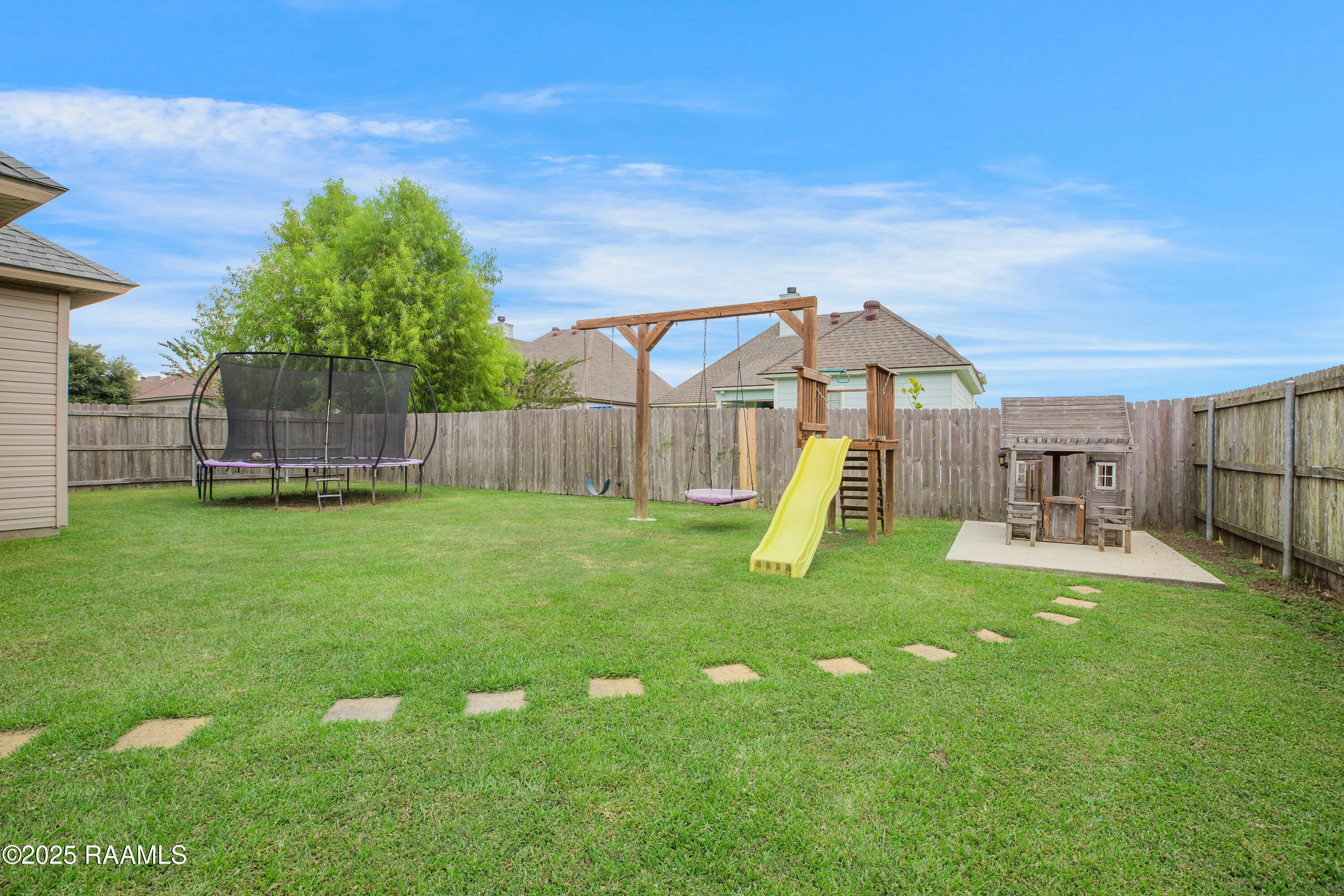 100 Smithville Court