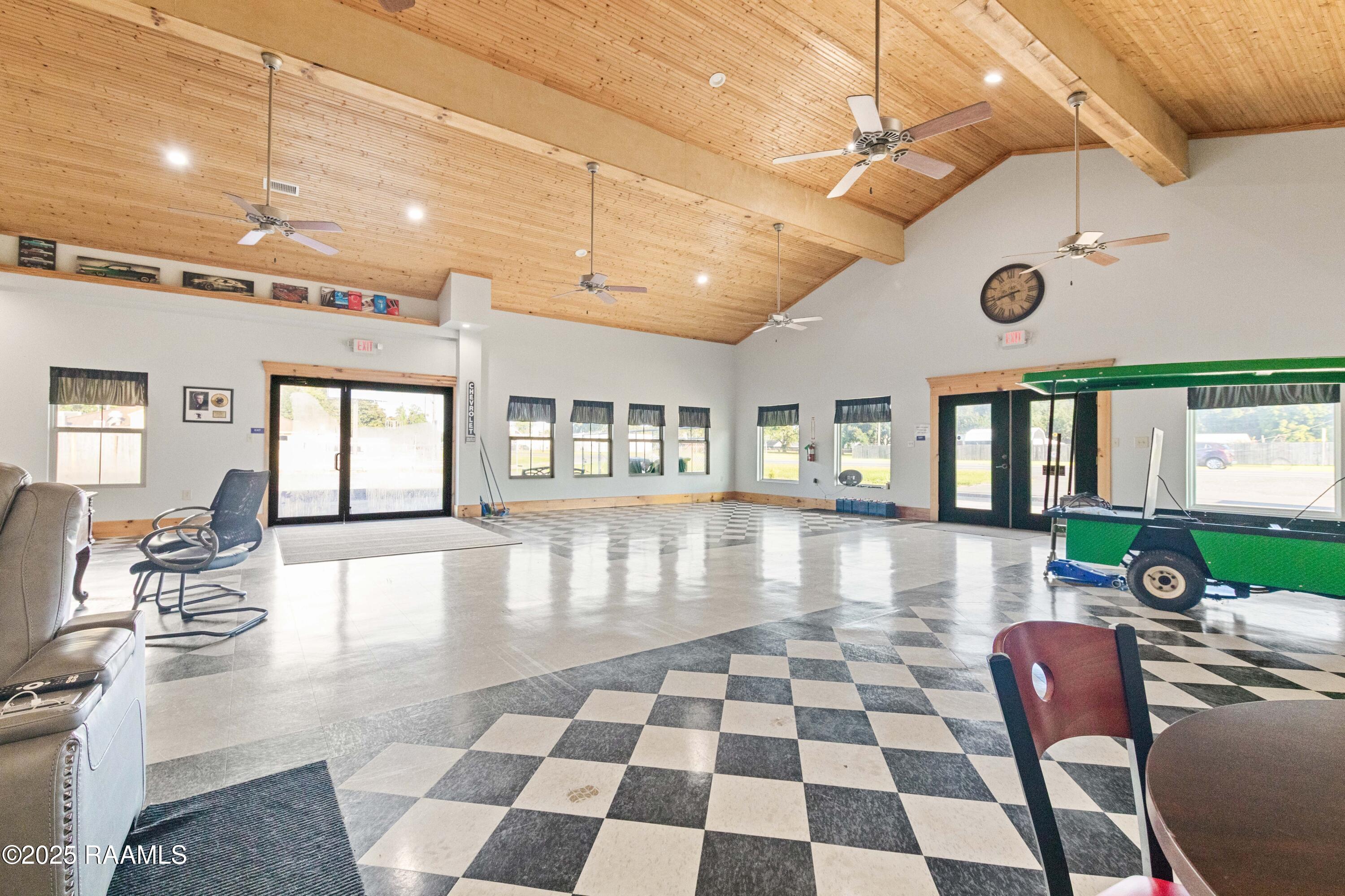 726 Veterans Memorial Drive