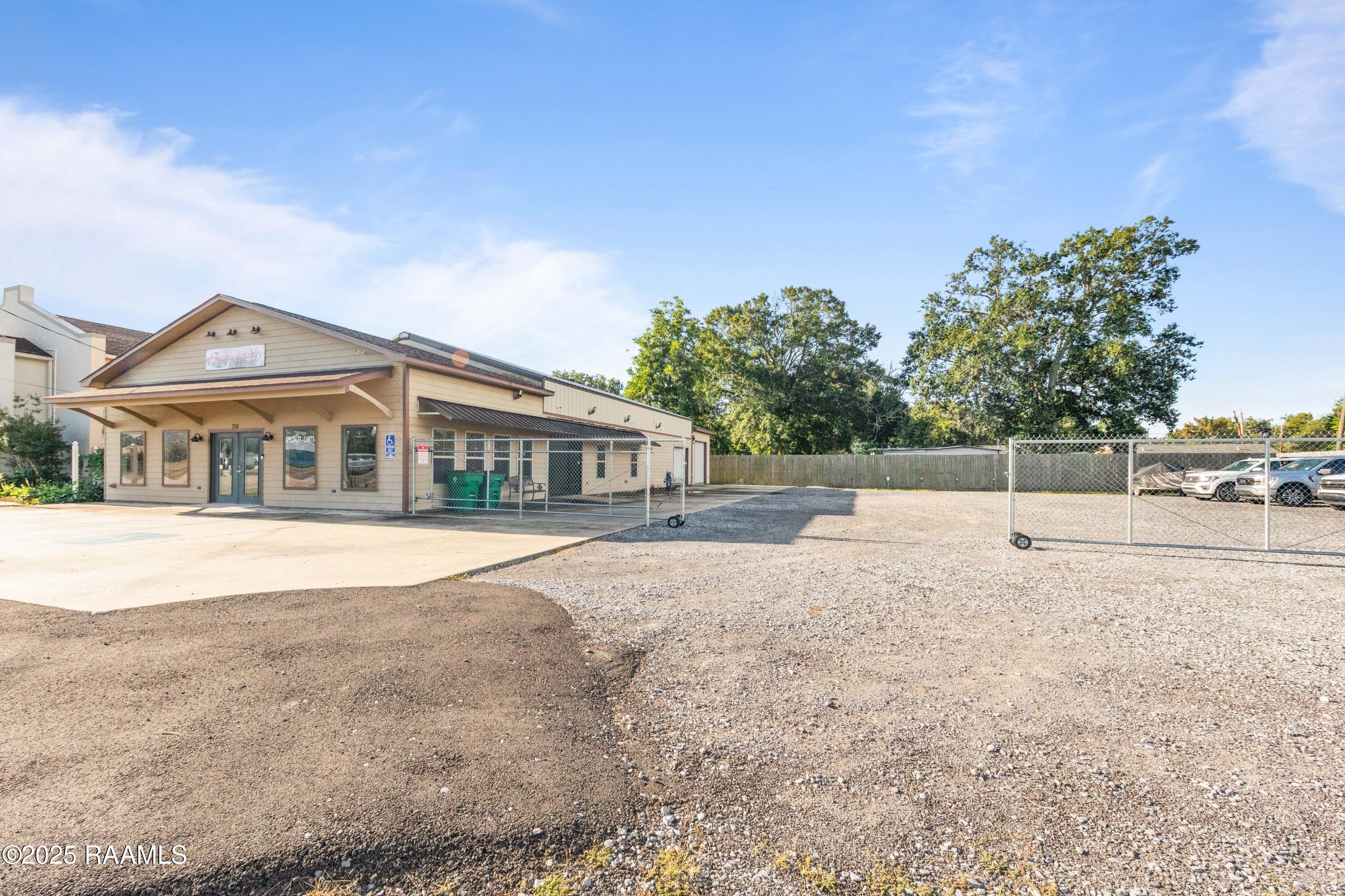 726 Veterans Memorial Drive