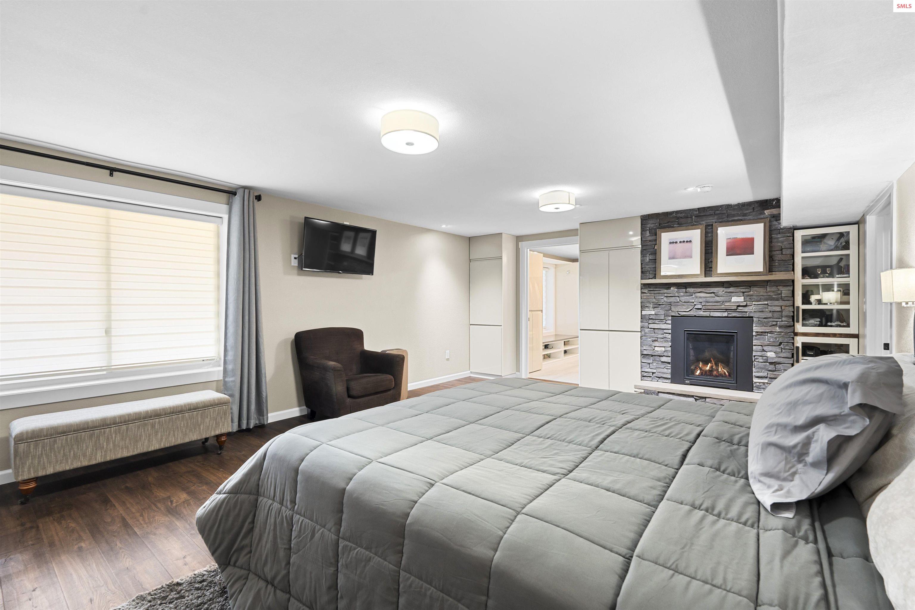 245 Woolsey Rd