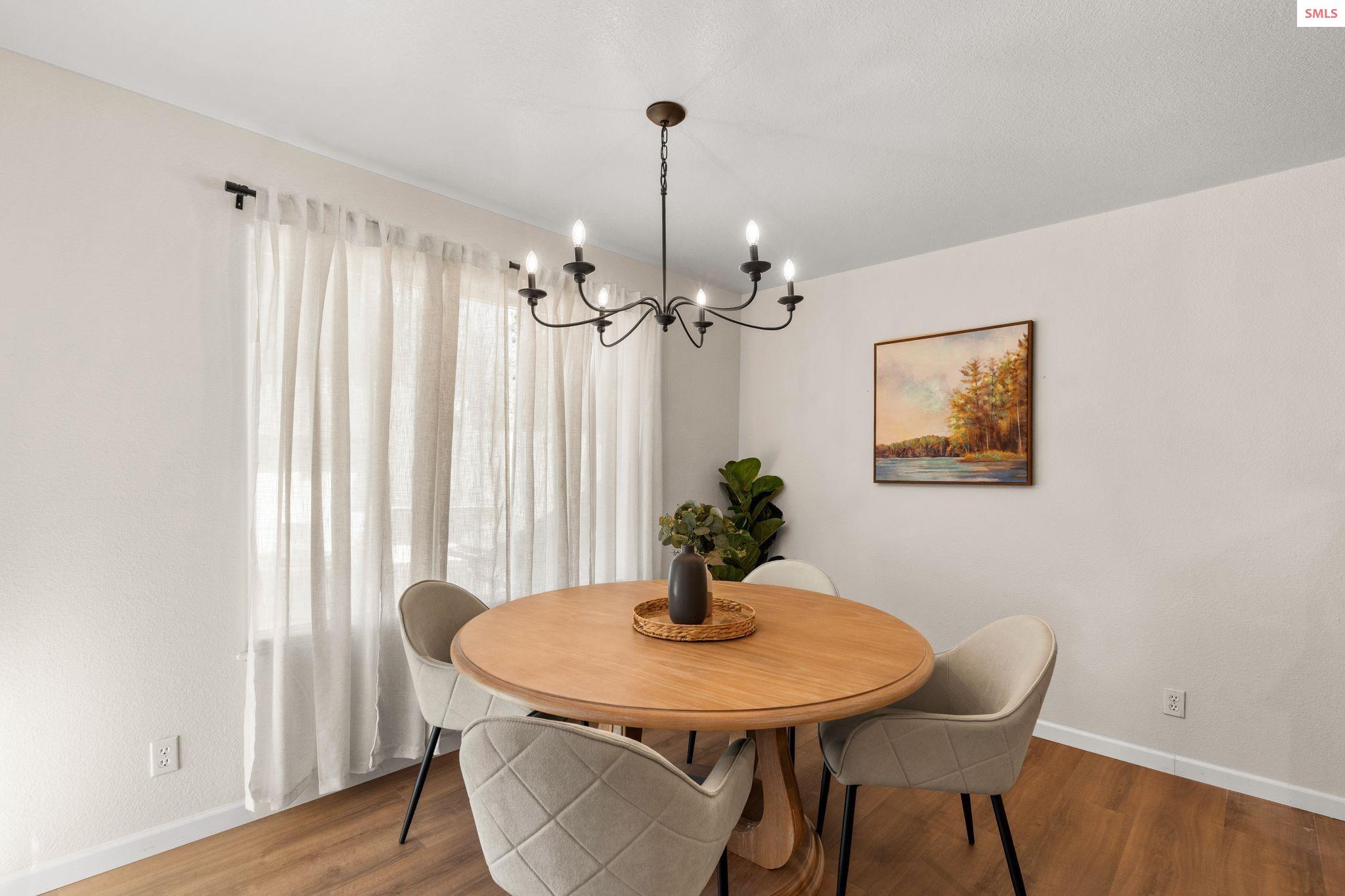 102 S Riverwood Court