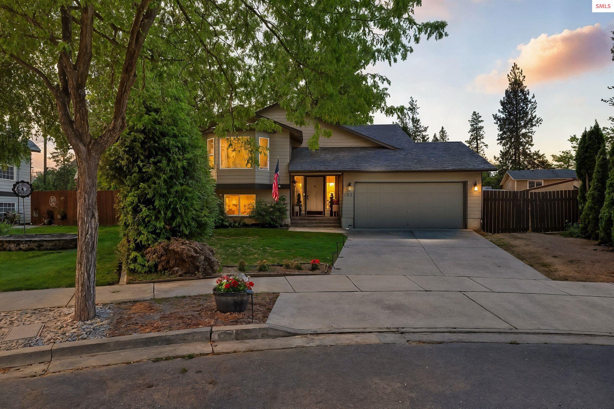 102 S Riverwood Court