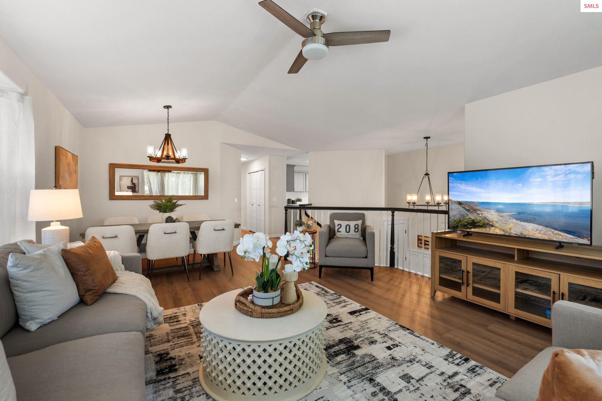 102 S Riverwood Court