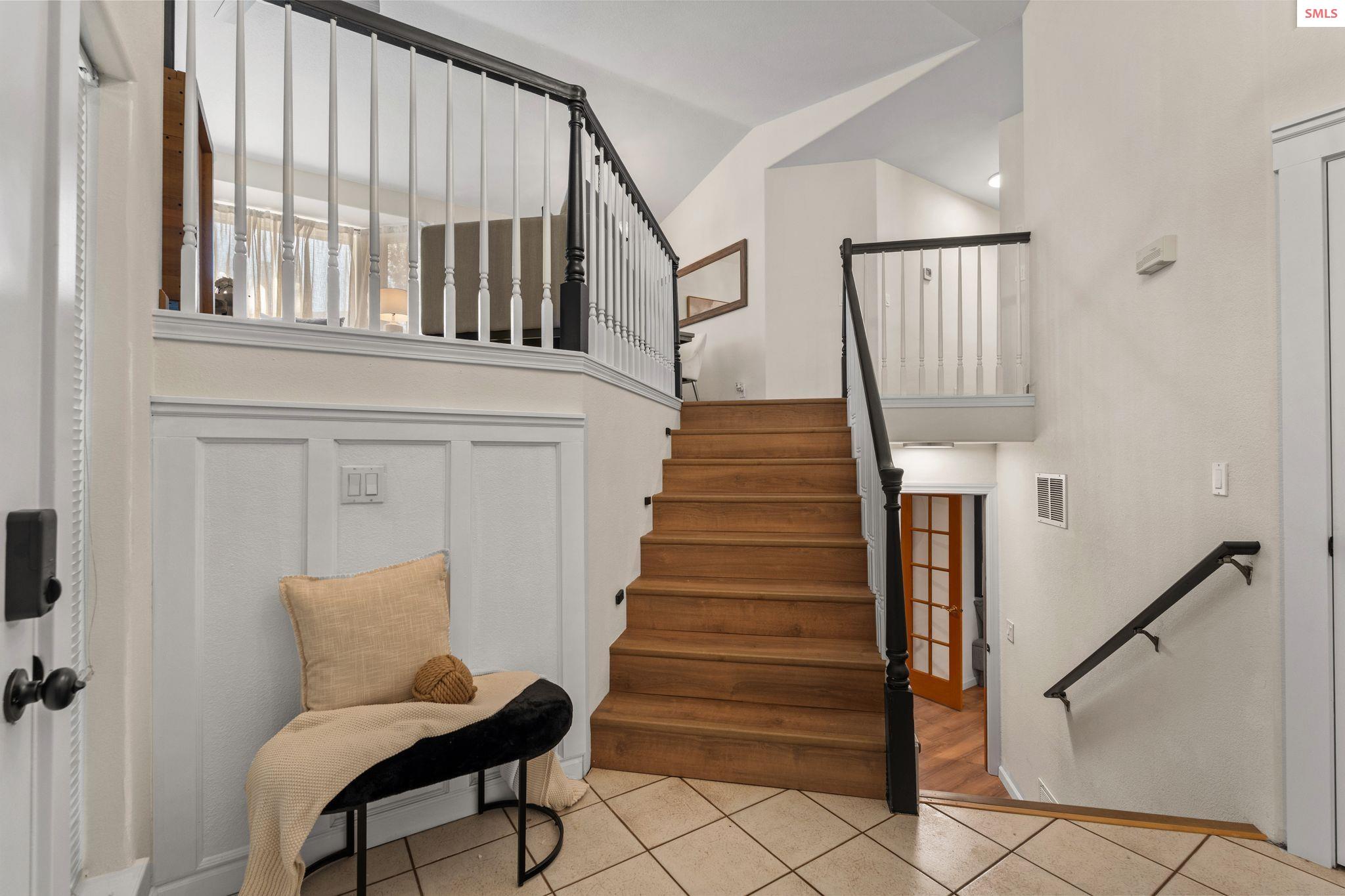 102 S Riverwood Court