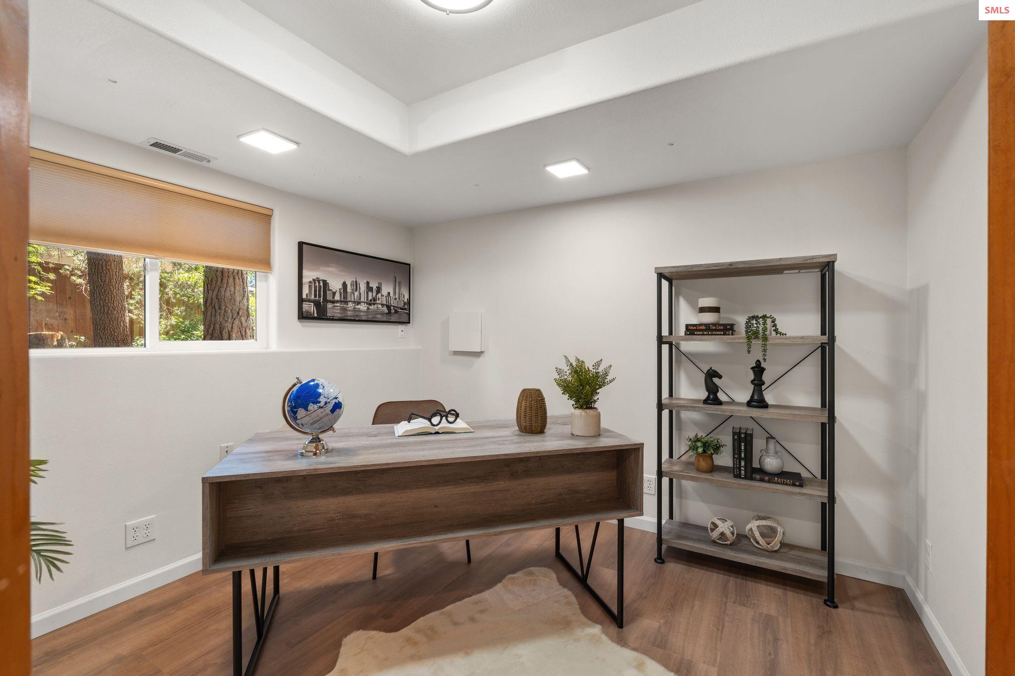 102 S Riverwood Court