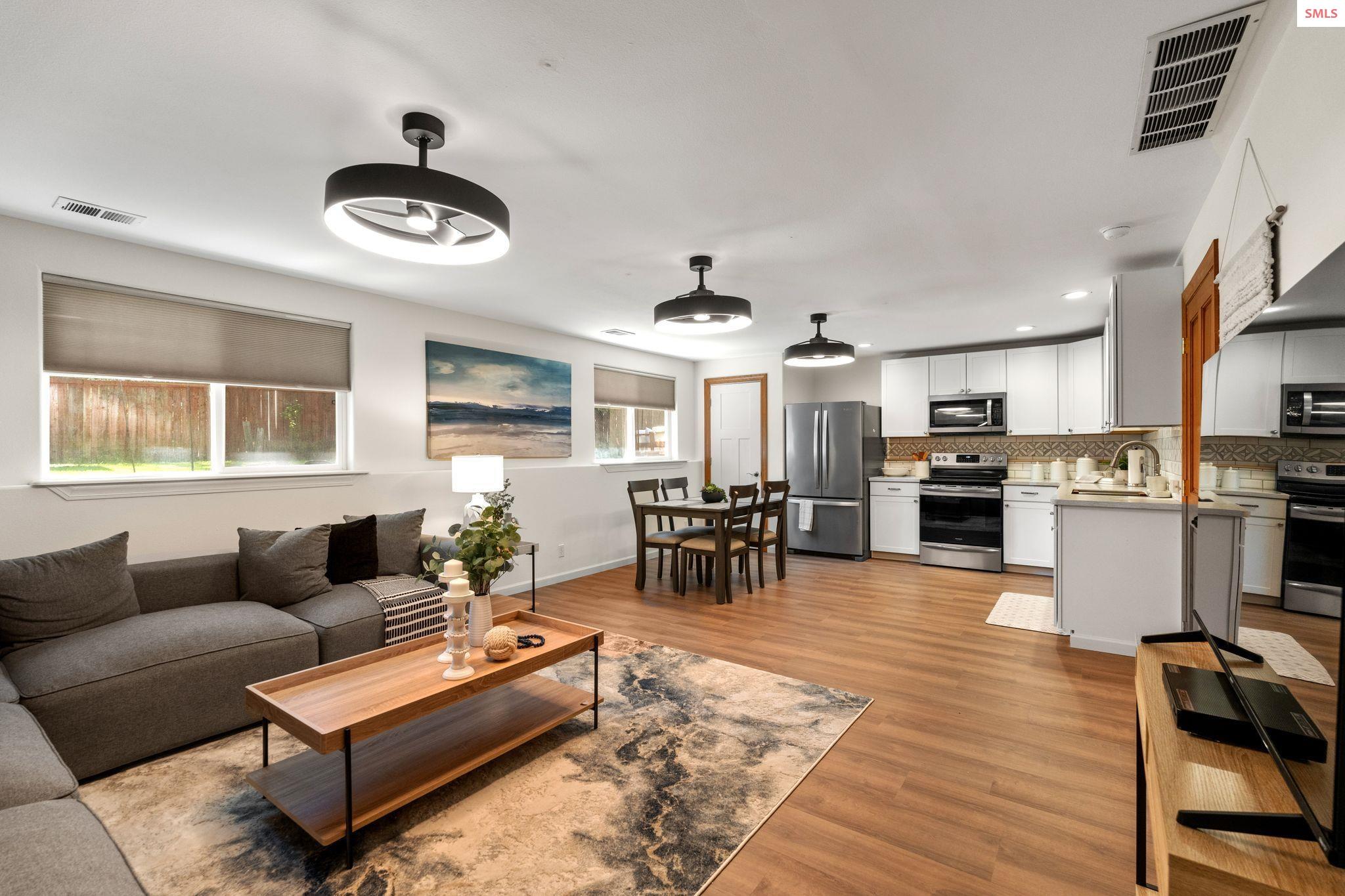 102 S Riverwood Court