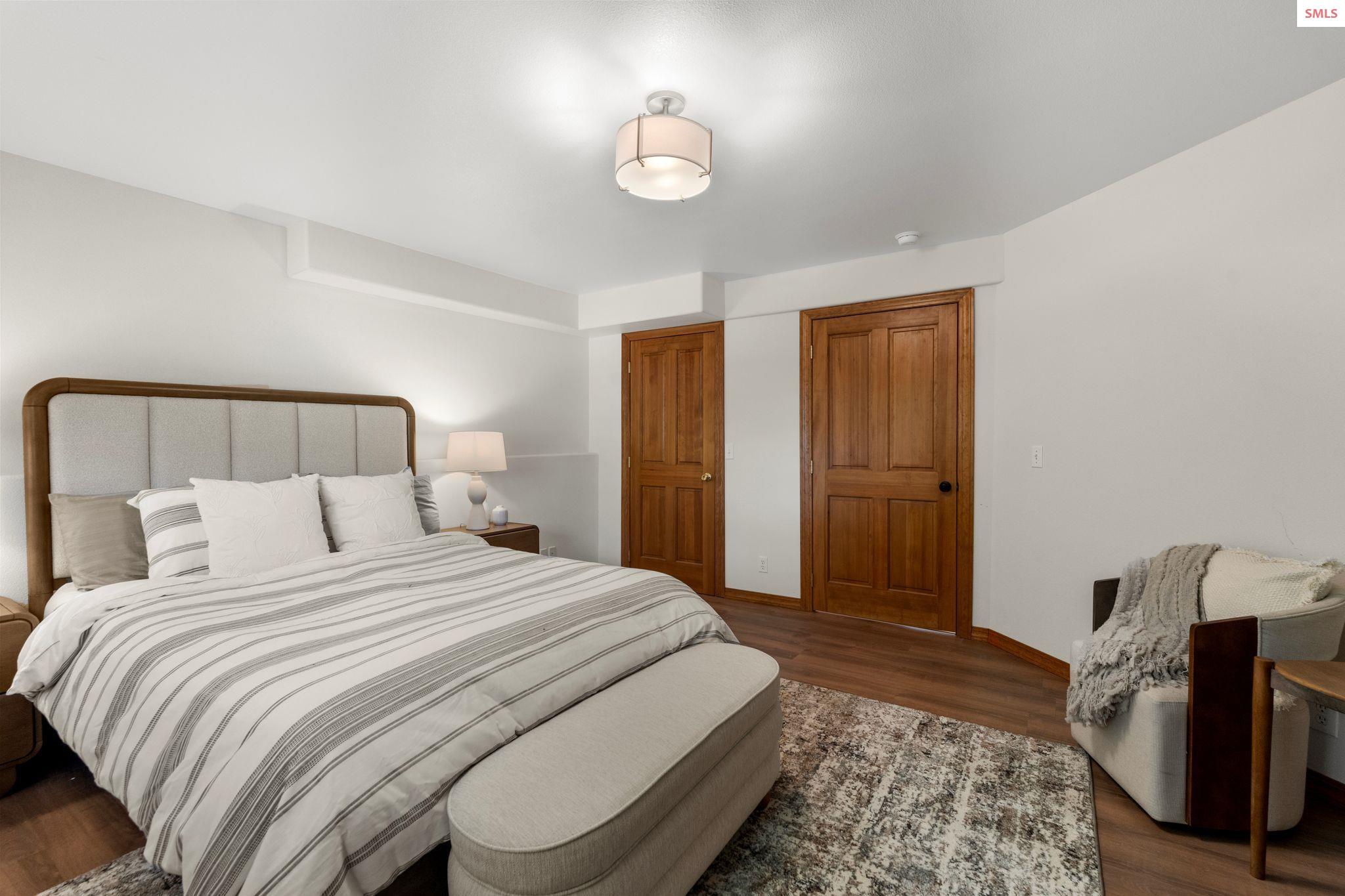 102 S Riverwood Court