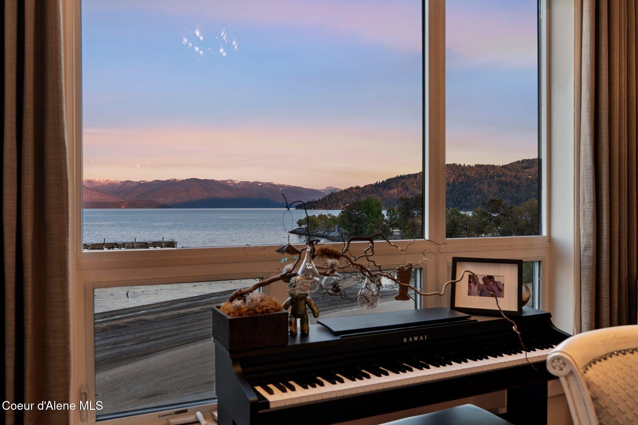 412 Sandpoint Ave, 332, Sandpoint Unit: 332