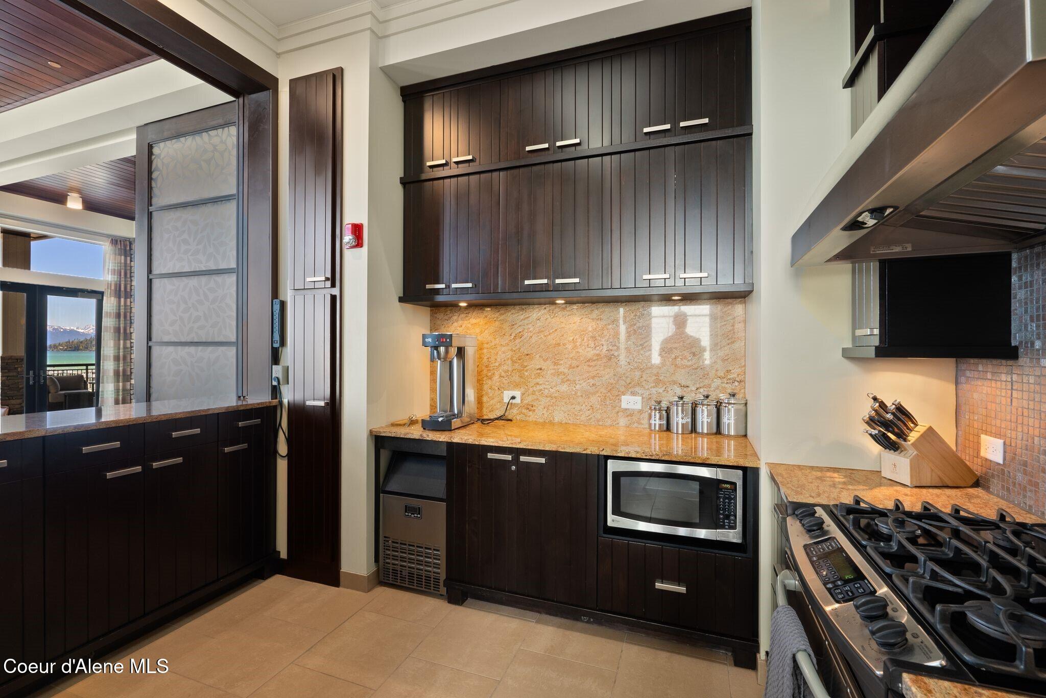 412 Sandpoint Avenue Unit: 334/335