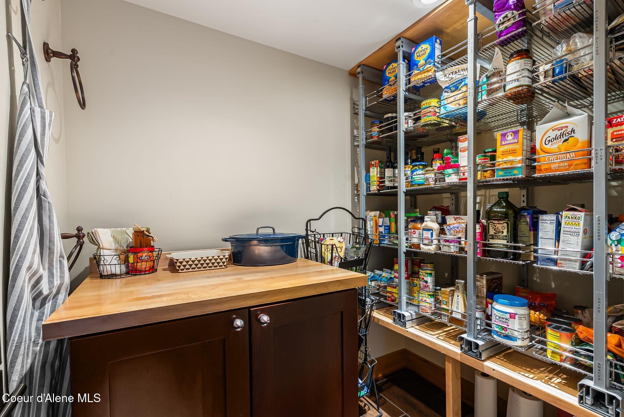 412 Sandpoint Avenue Unit: 334/335