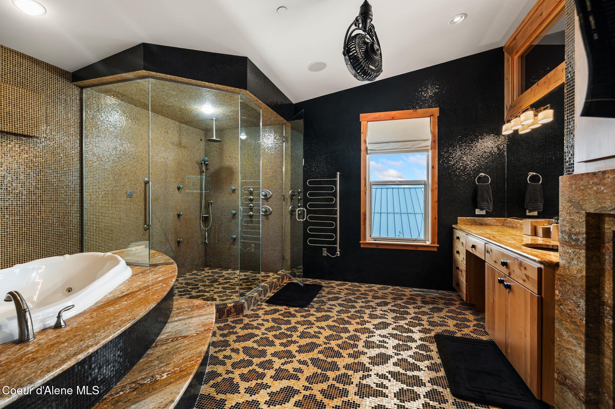 412 Sandpoint Avenue Unit: 334/335