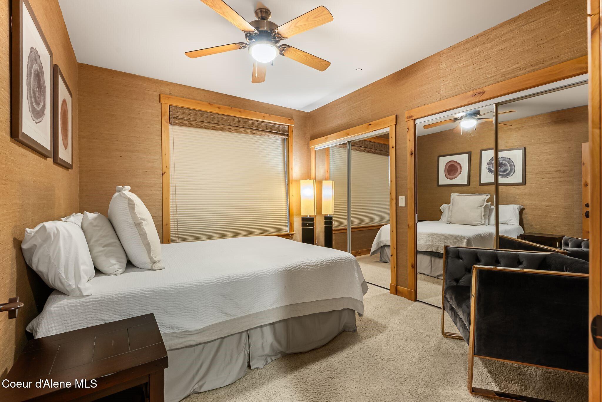 412 Sandpoint Avenue Unit: 334/335