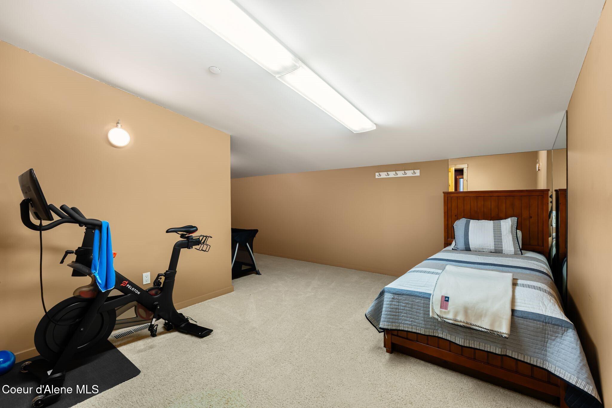 412 Sandpoint Avenue Unit: 334/335