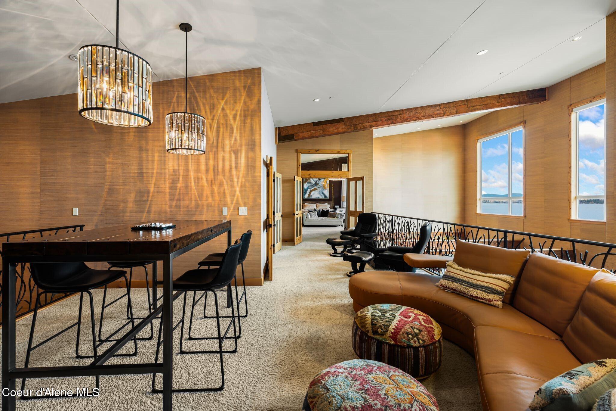 412 Sandpoint Avenue Unit: 334/335