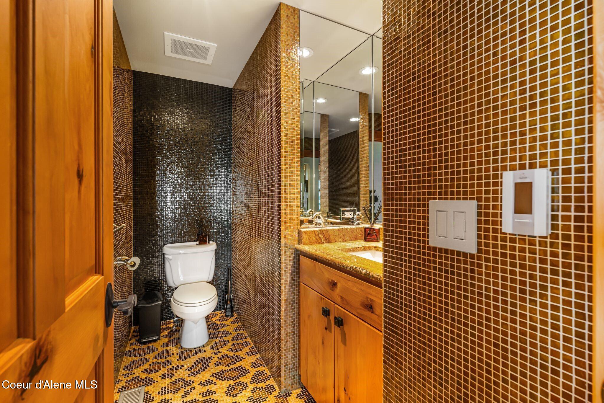 412 Sandpoint Avenue Unit: 334/335