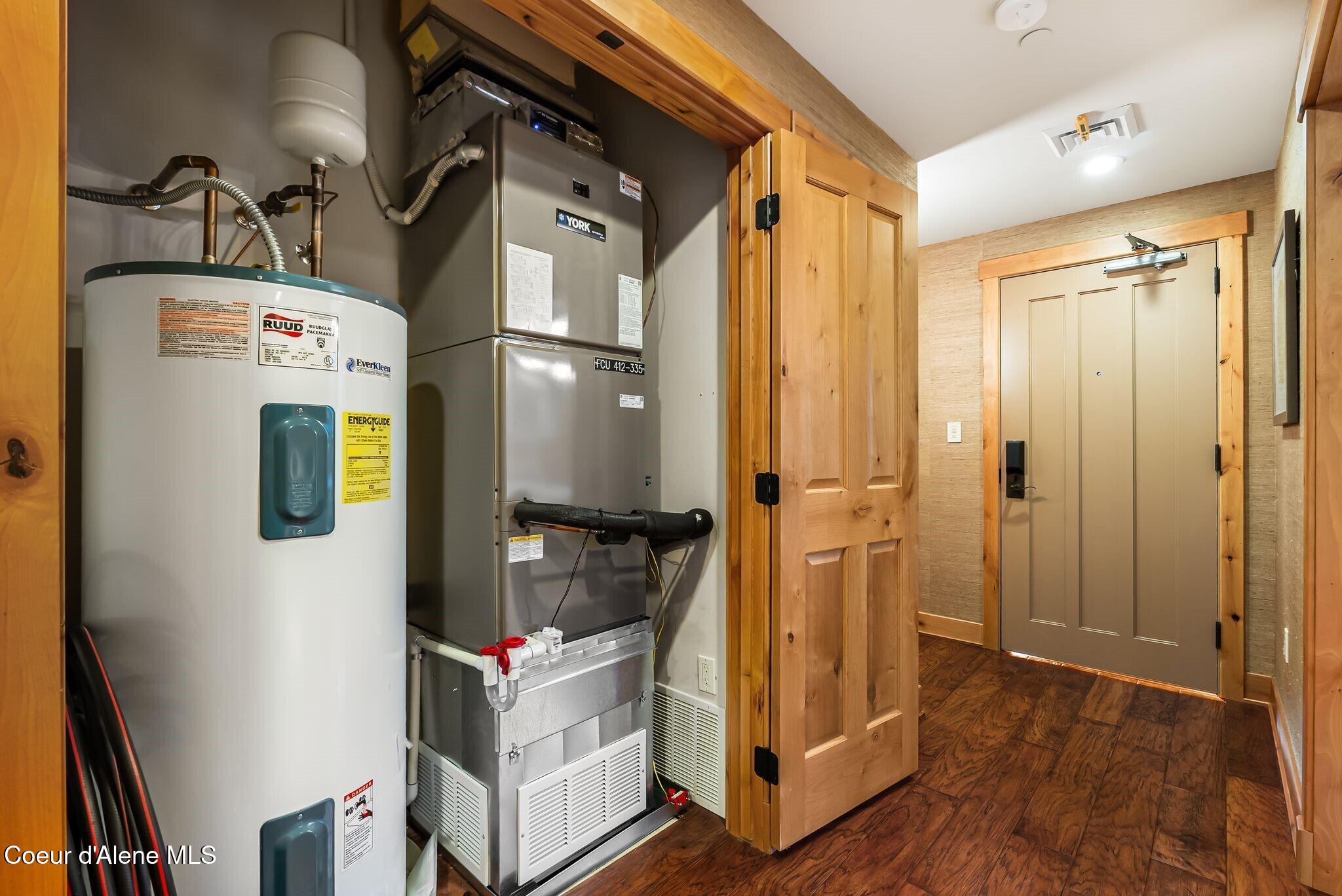 412 Sandpoint Avenue Unit: 334/335