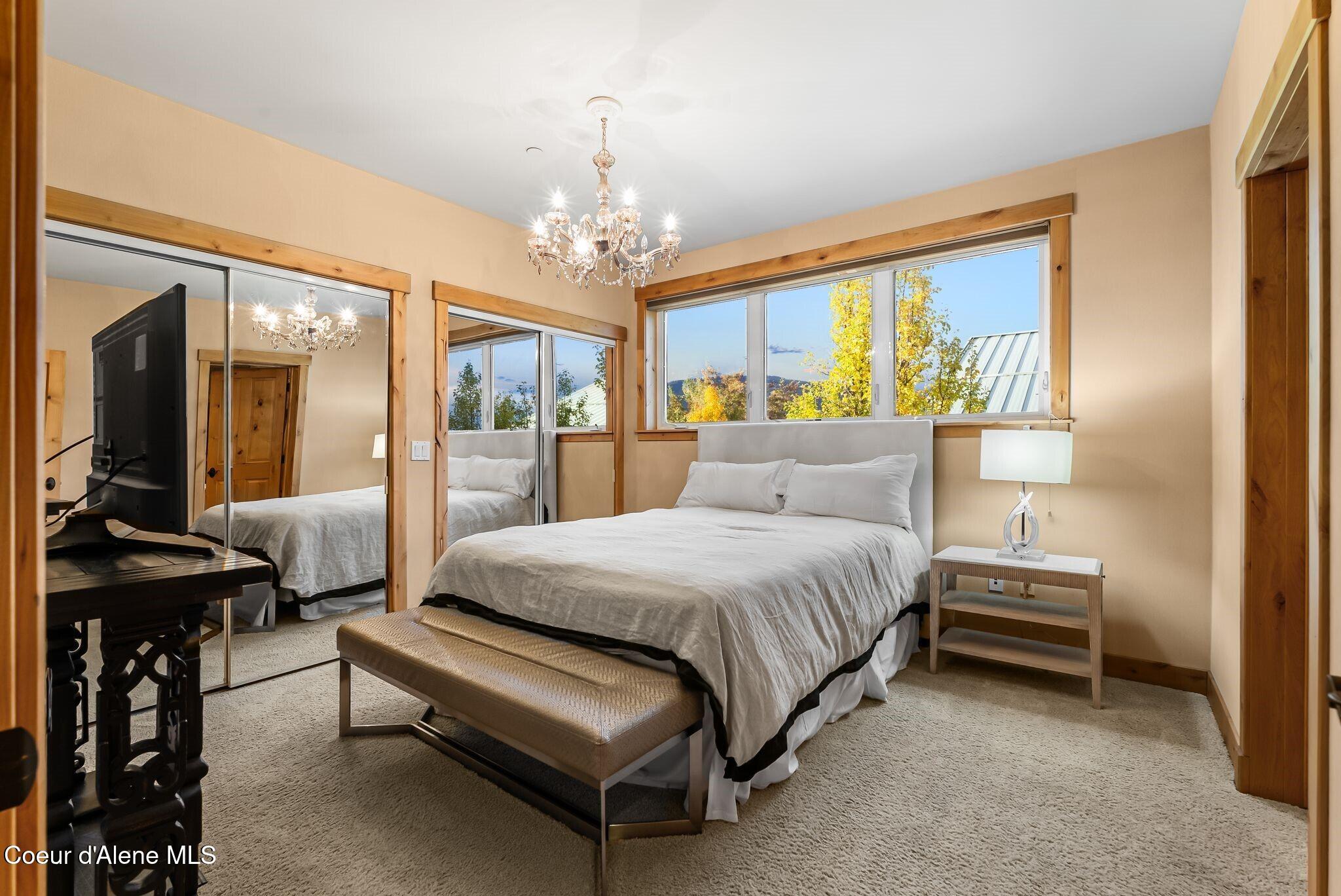 412 Sandpoint Avenue Unit: 334/335