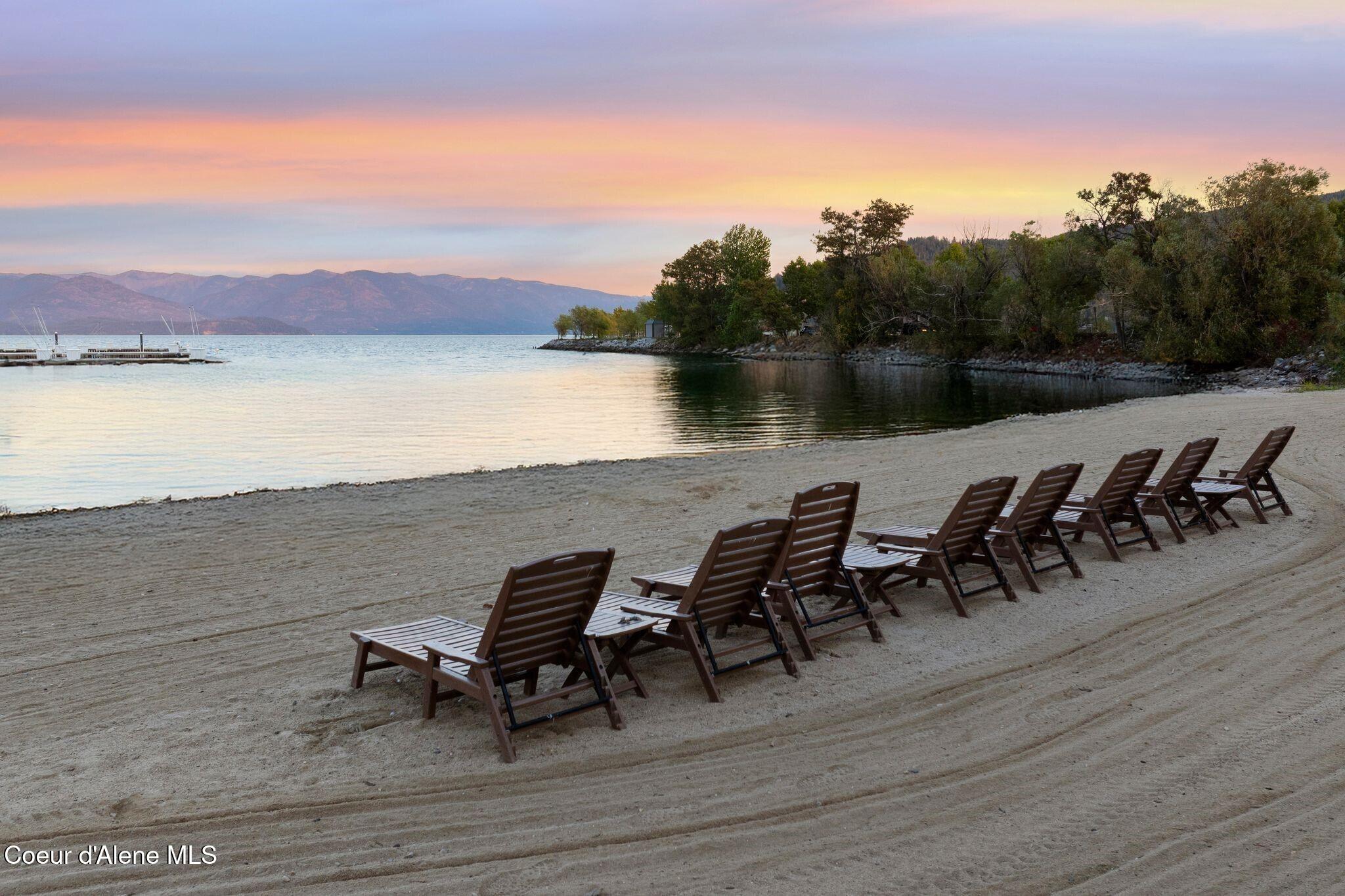 412 Sandpoint Avenue Unit: 334/335