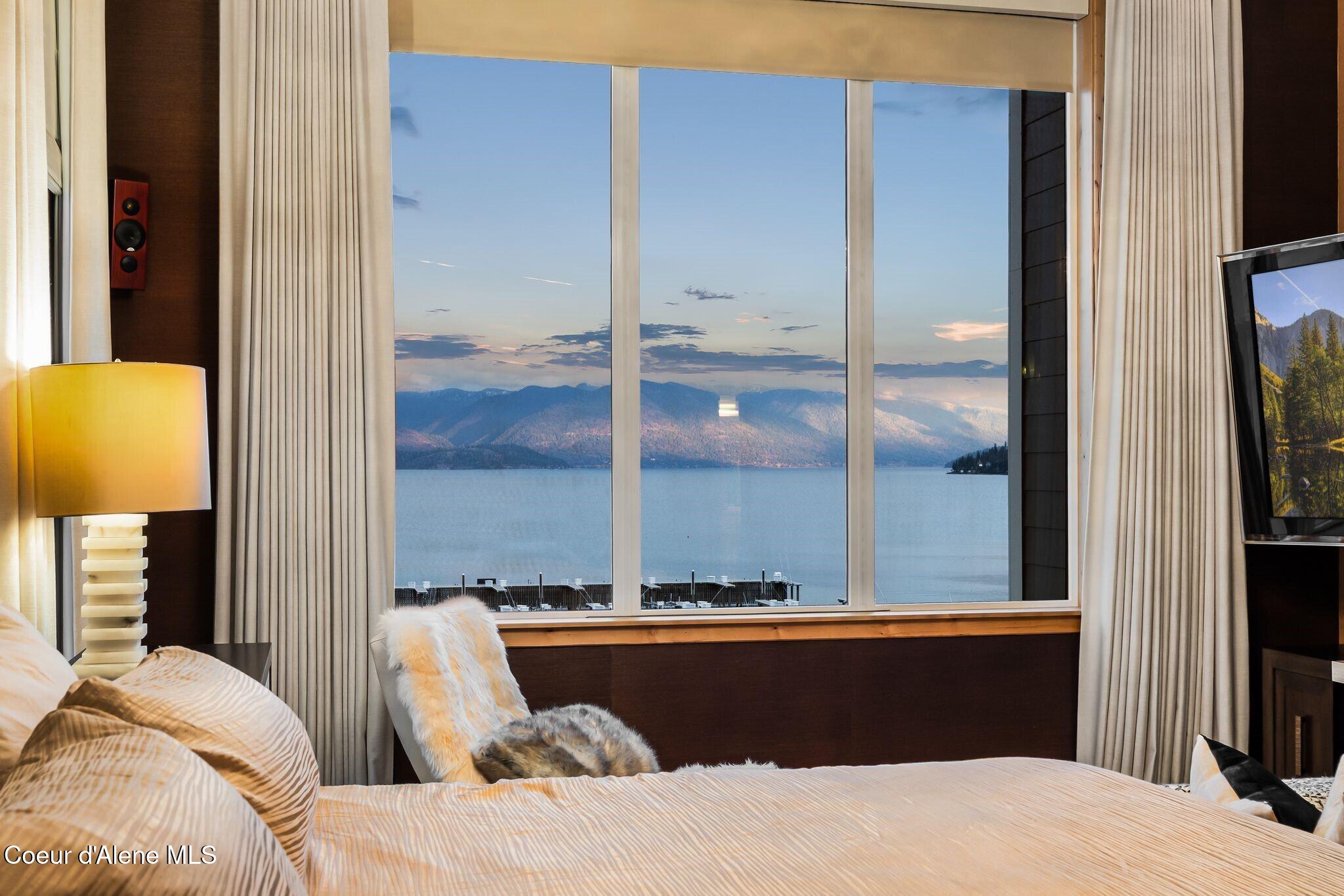 412 Sandpoint Avenue Unit: 334/335