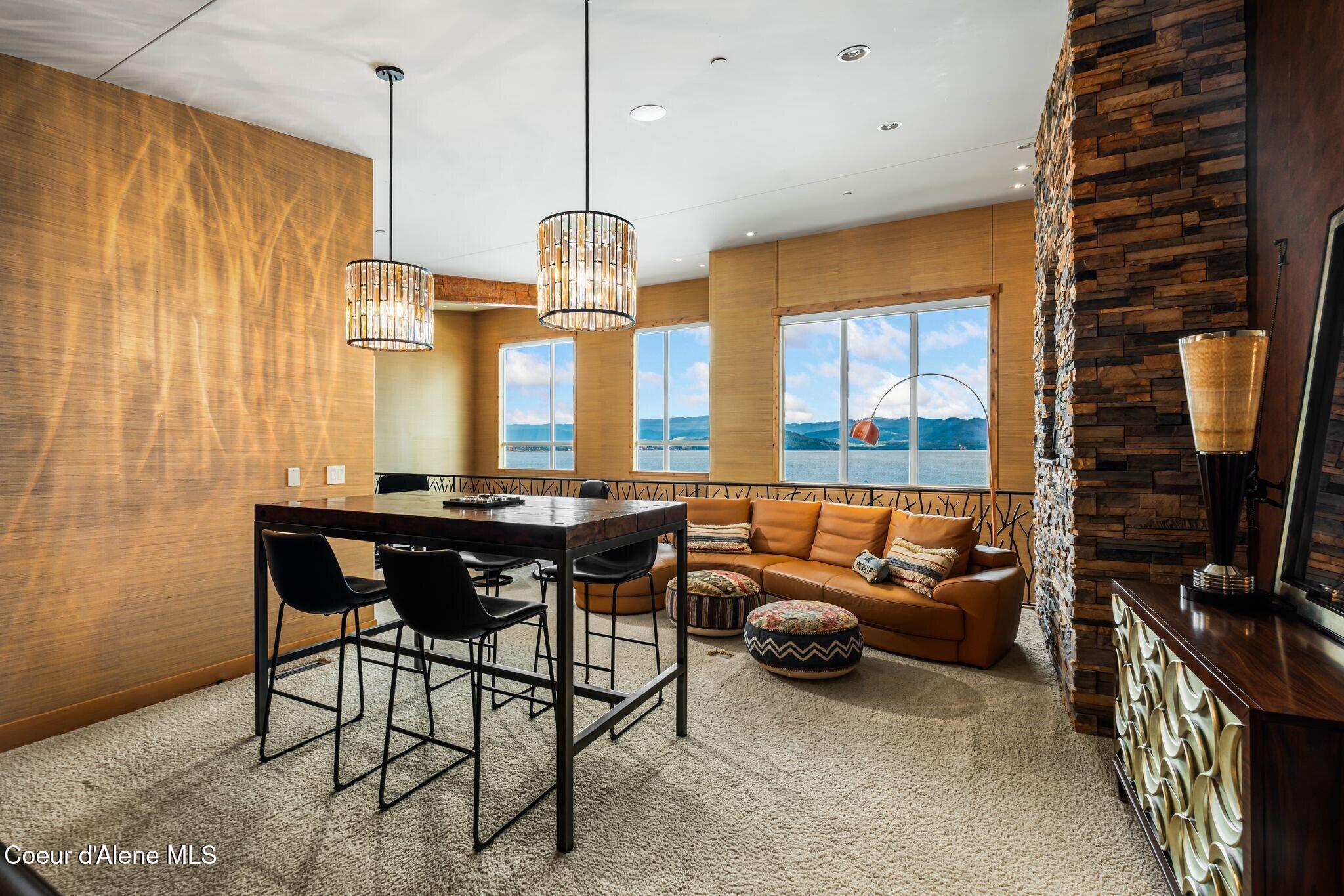 412 Sandpoint Avenue Unit: 334/335