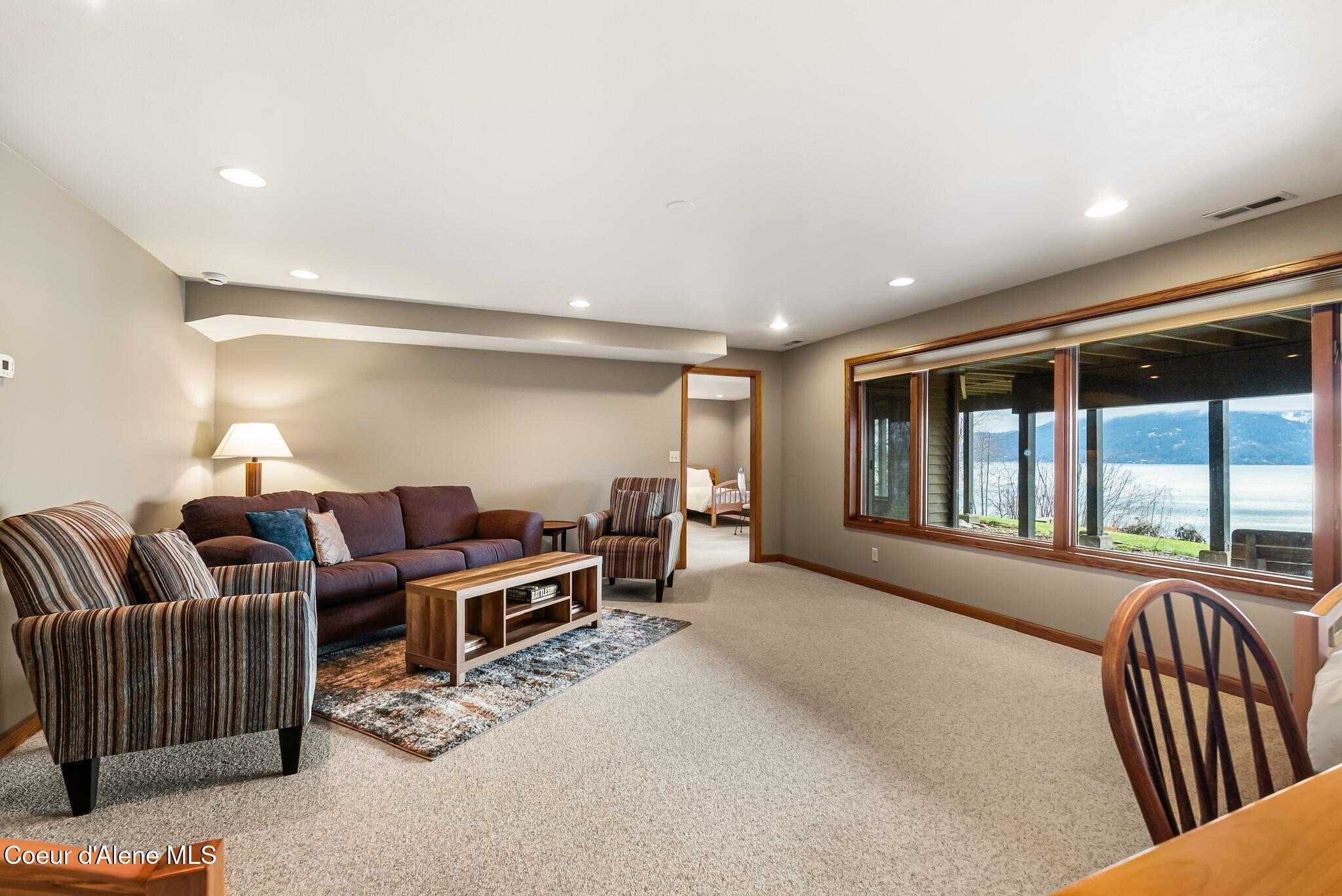 540 Ponder Pt Dr