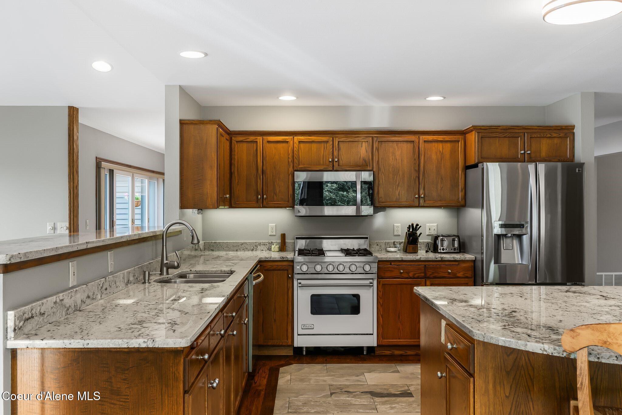 540 Ponder Pt Dr