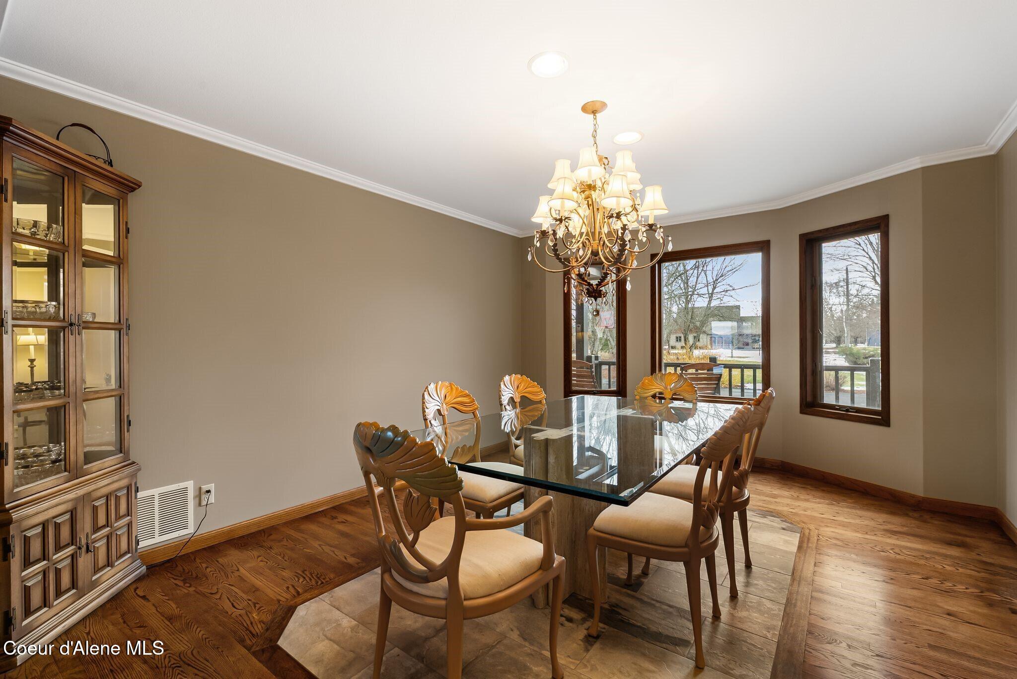 540 Ponder Pt Dr