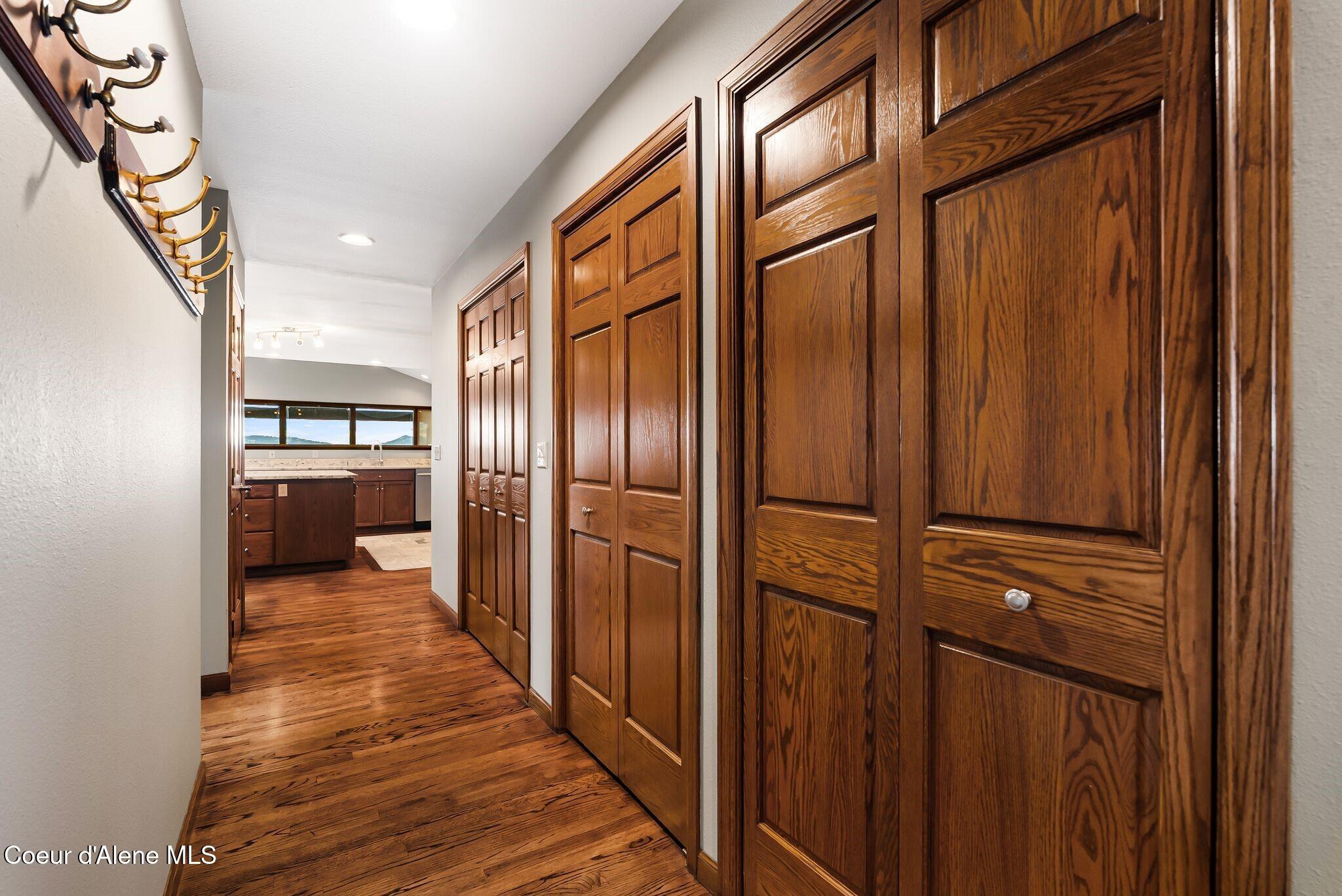 540 Ponder Pt Dr