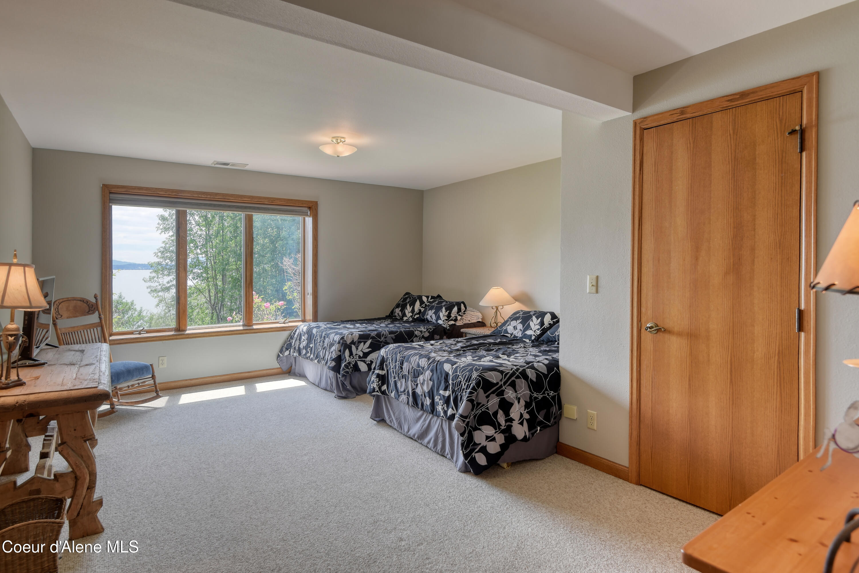 540 Ponder Pt Dr