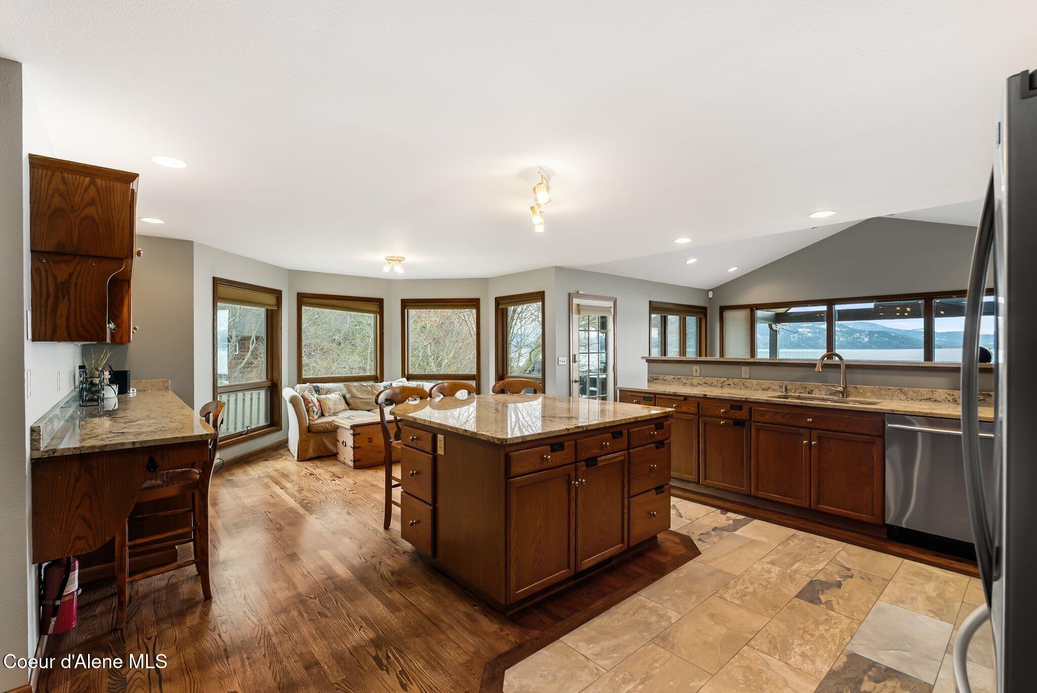 540 Ponder Pt Dr