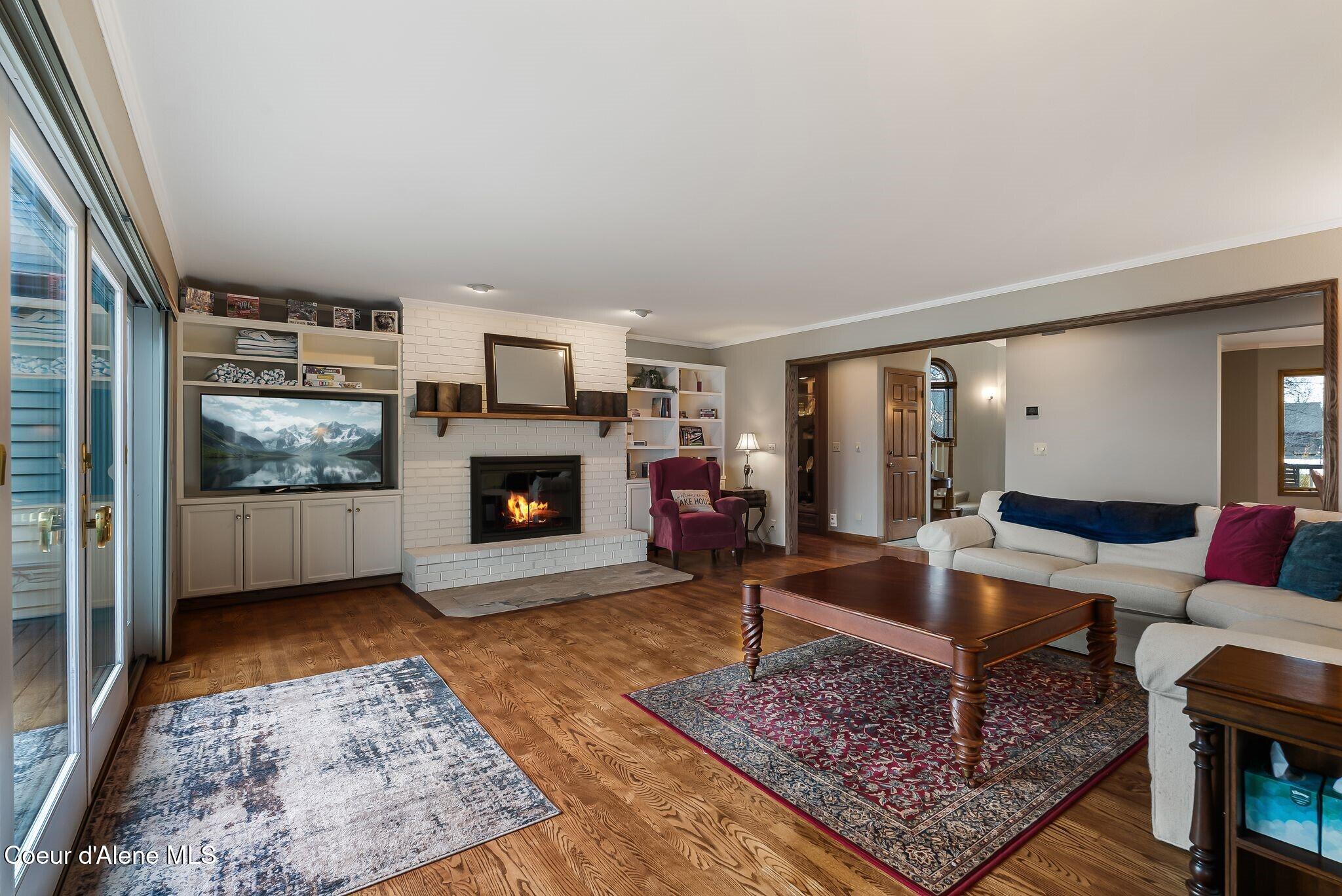540 Ponder Pt Dr
