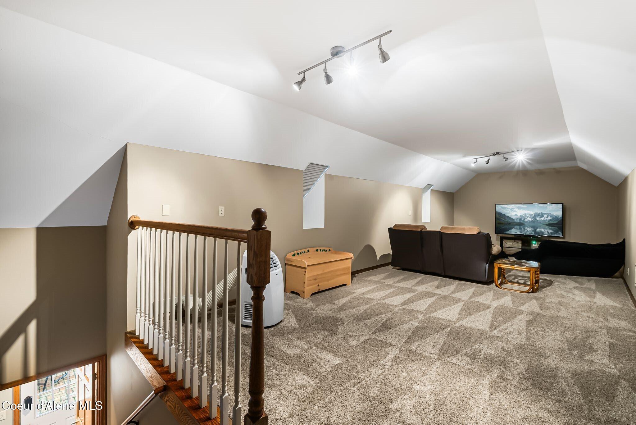 540 Ponder Pt Dr