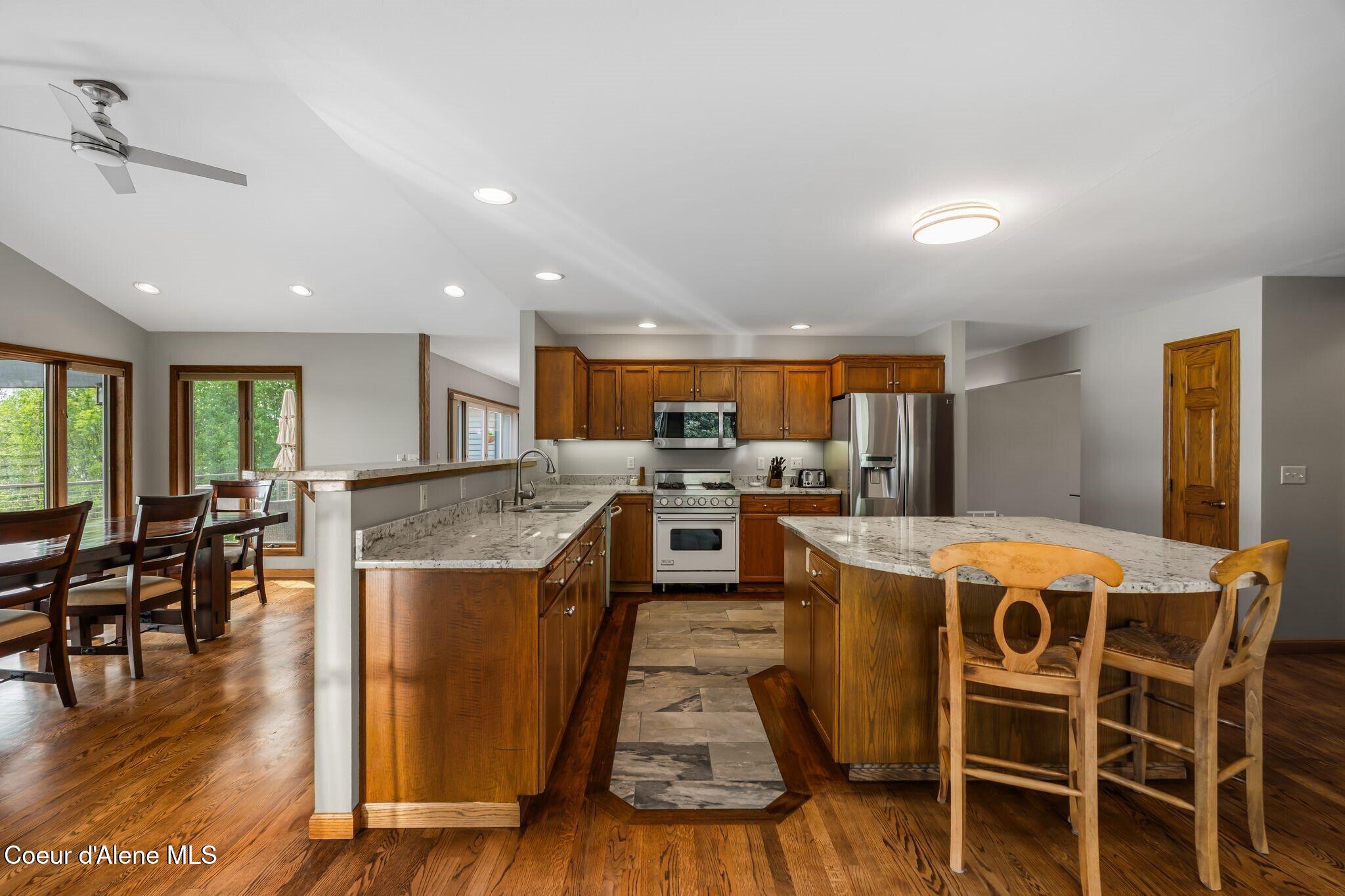 540 Ponder Pt Dr