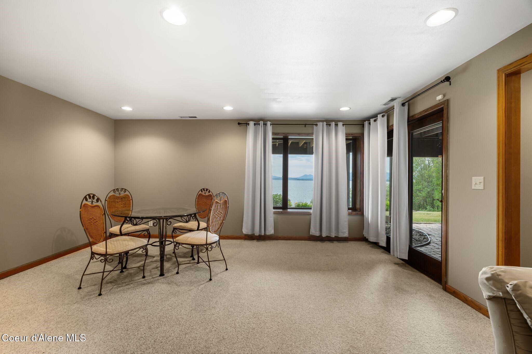 540 Ponder Pt Dr