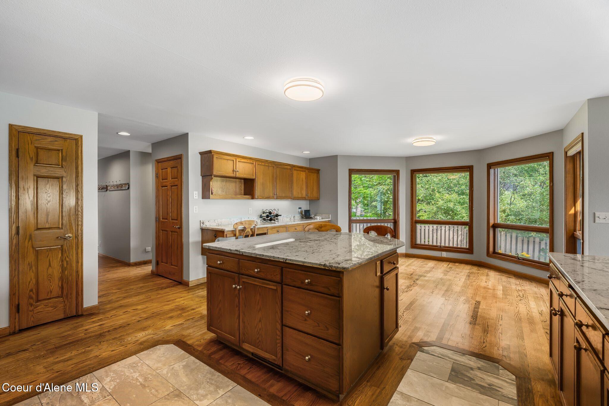 540 Ponder Pt Dr
