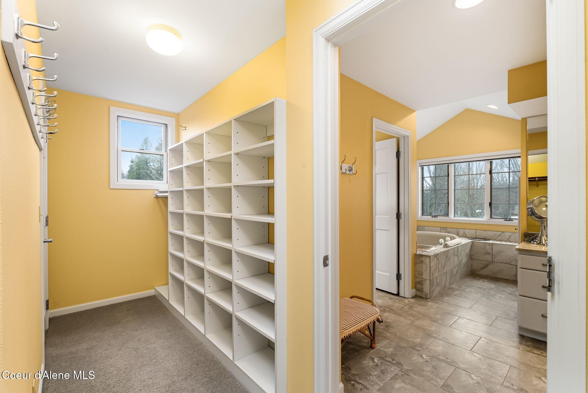540 Ponder Pt Dr