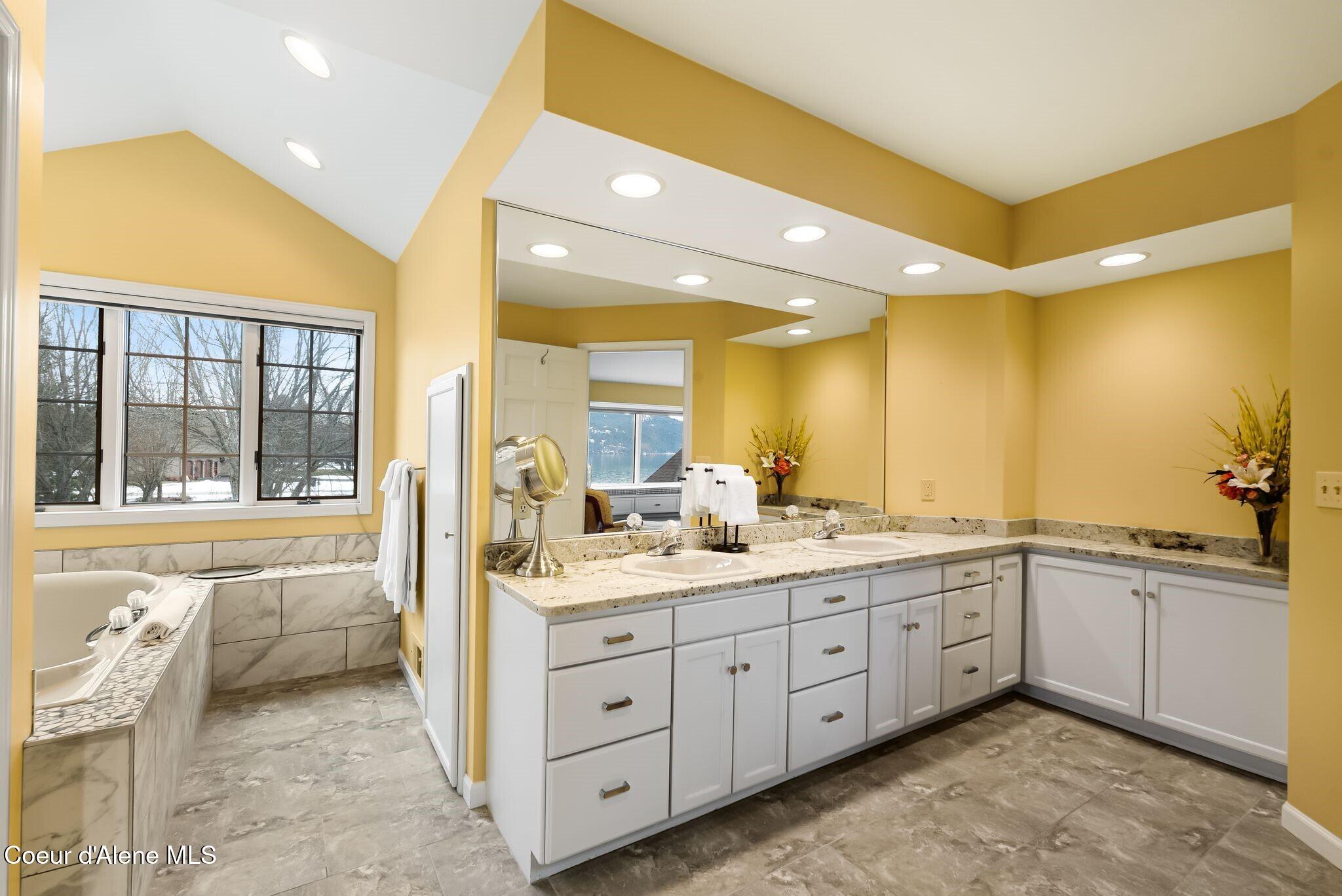 540 Ponder Pt Dr